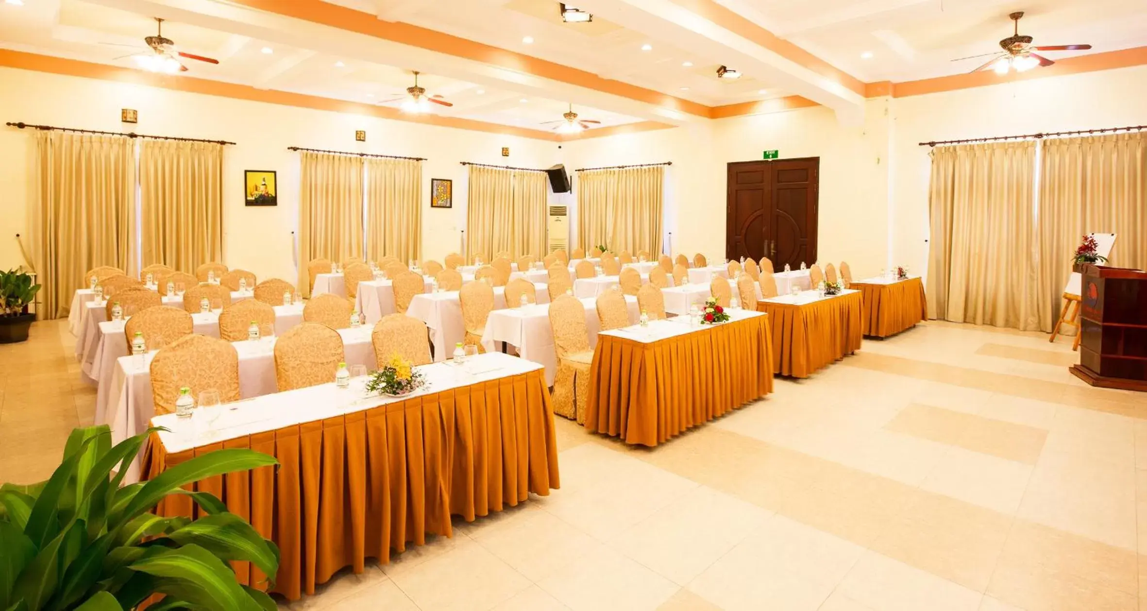 Banquet/Function facilities in Golden Coast Resort & Spa