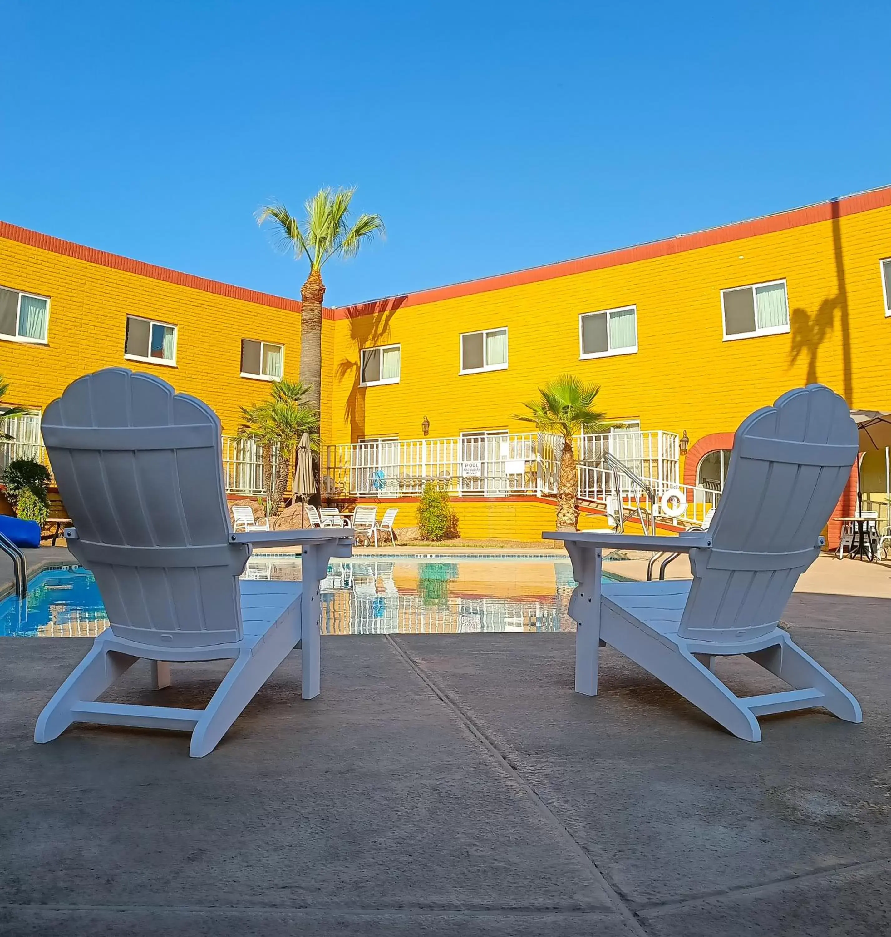 Pool view in Quality Hotel Americana Nogales