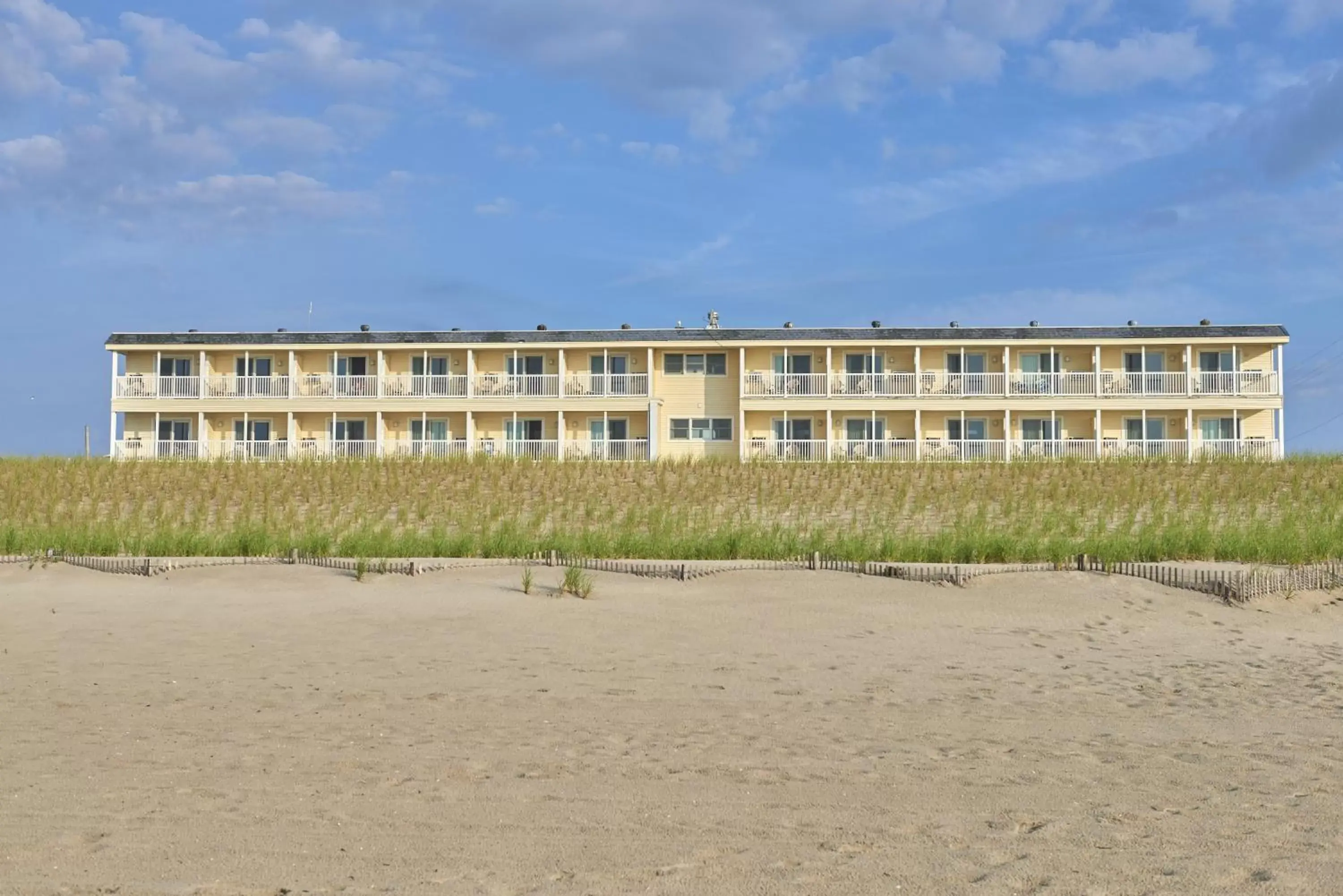 Property Building in Drifting Sands Oceanfront Hotel