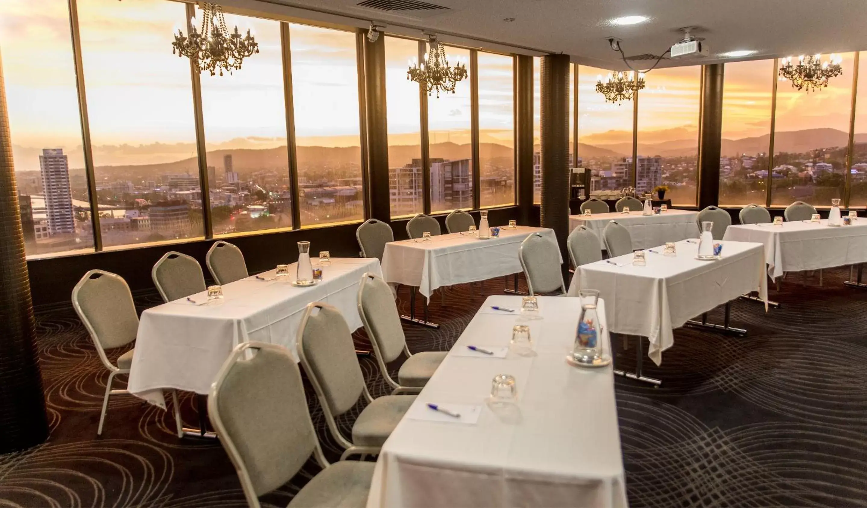 Meeting/conference room, Restaurant/Places to Eat in Pacific Hotel Brisbane