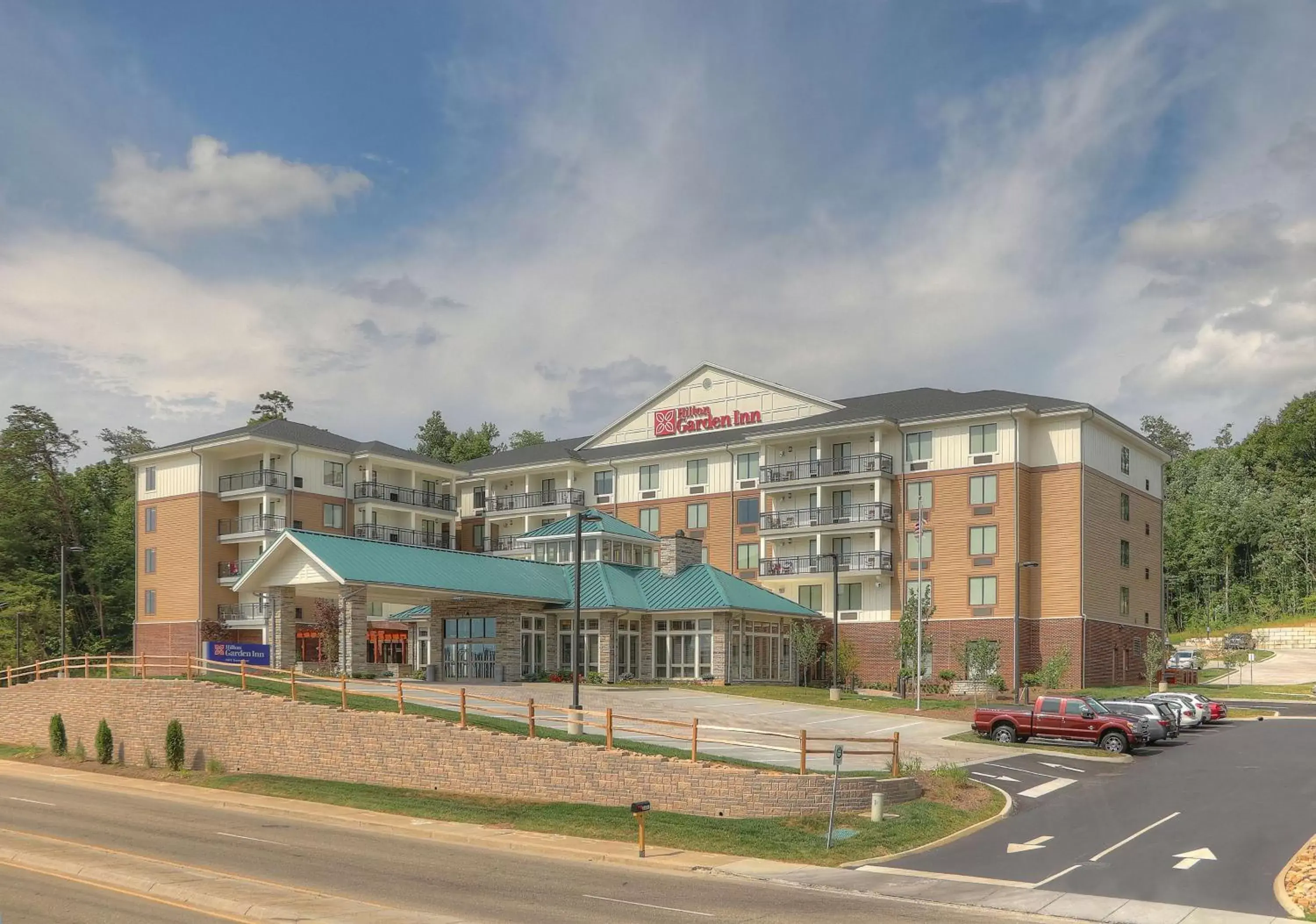 Property Building in Hilton Garden Inn Pigeon Forge