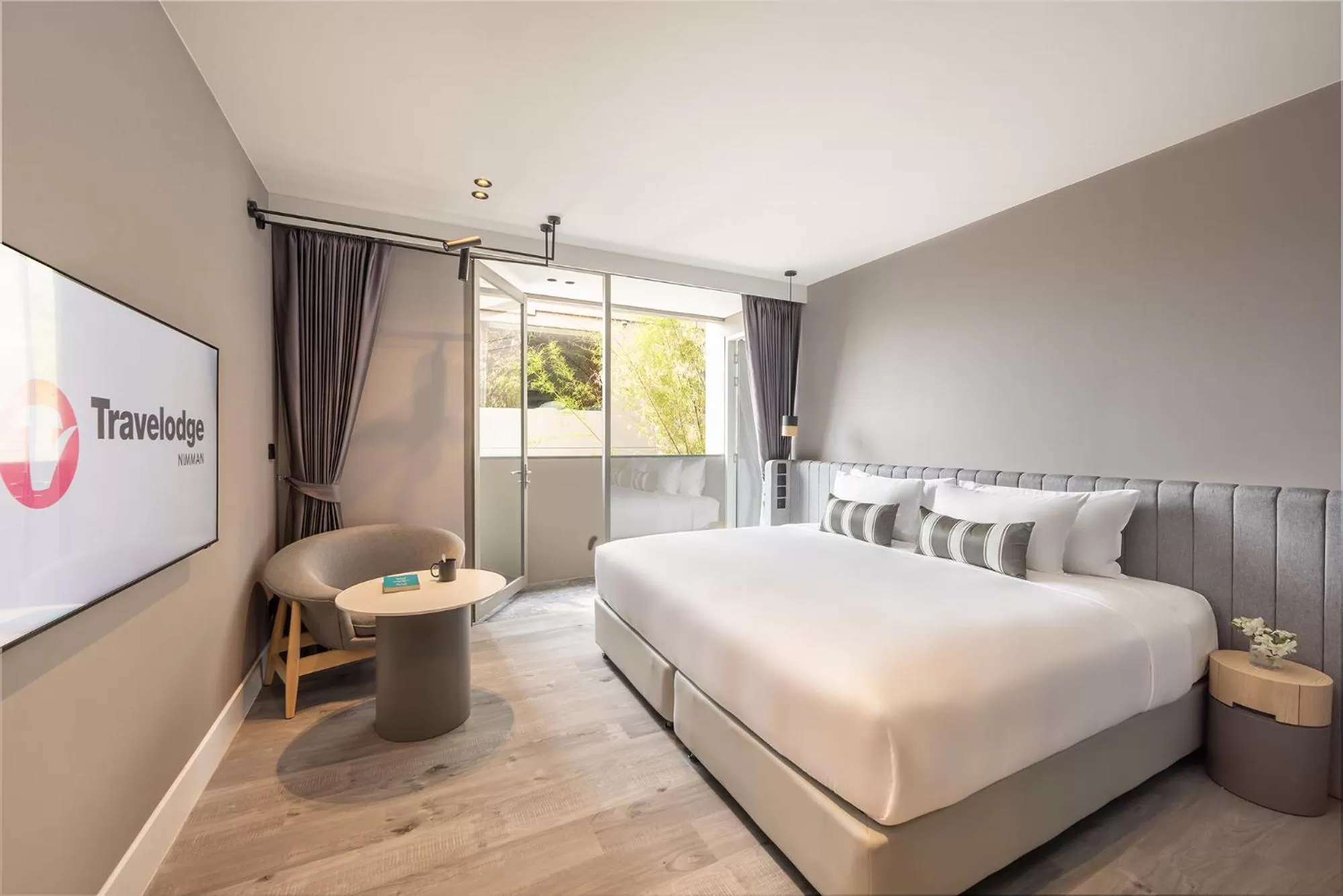 Bedroom, Bed in Travelodge Nimman