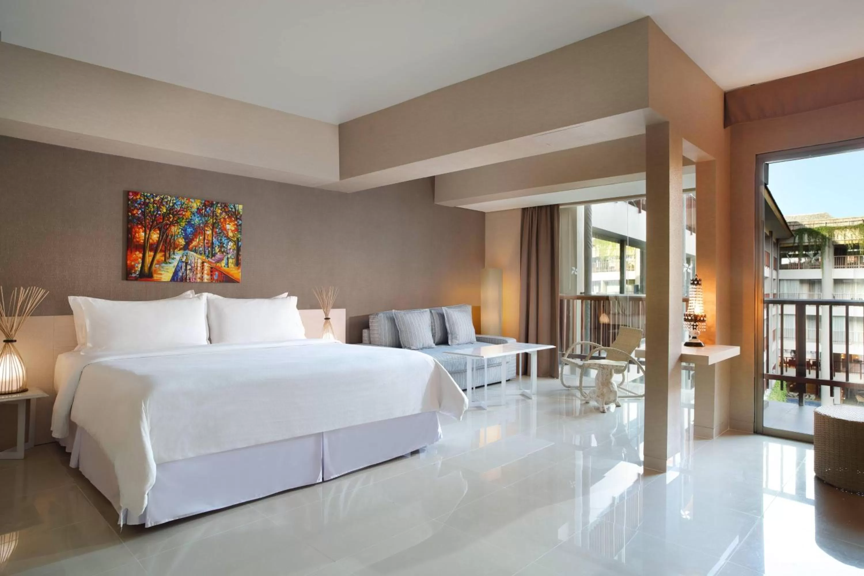 Photo of the whole room, Bed in Four Points by Sheraton Bali, Kuta