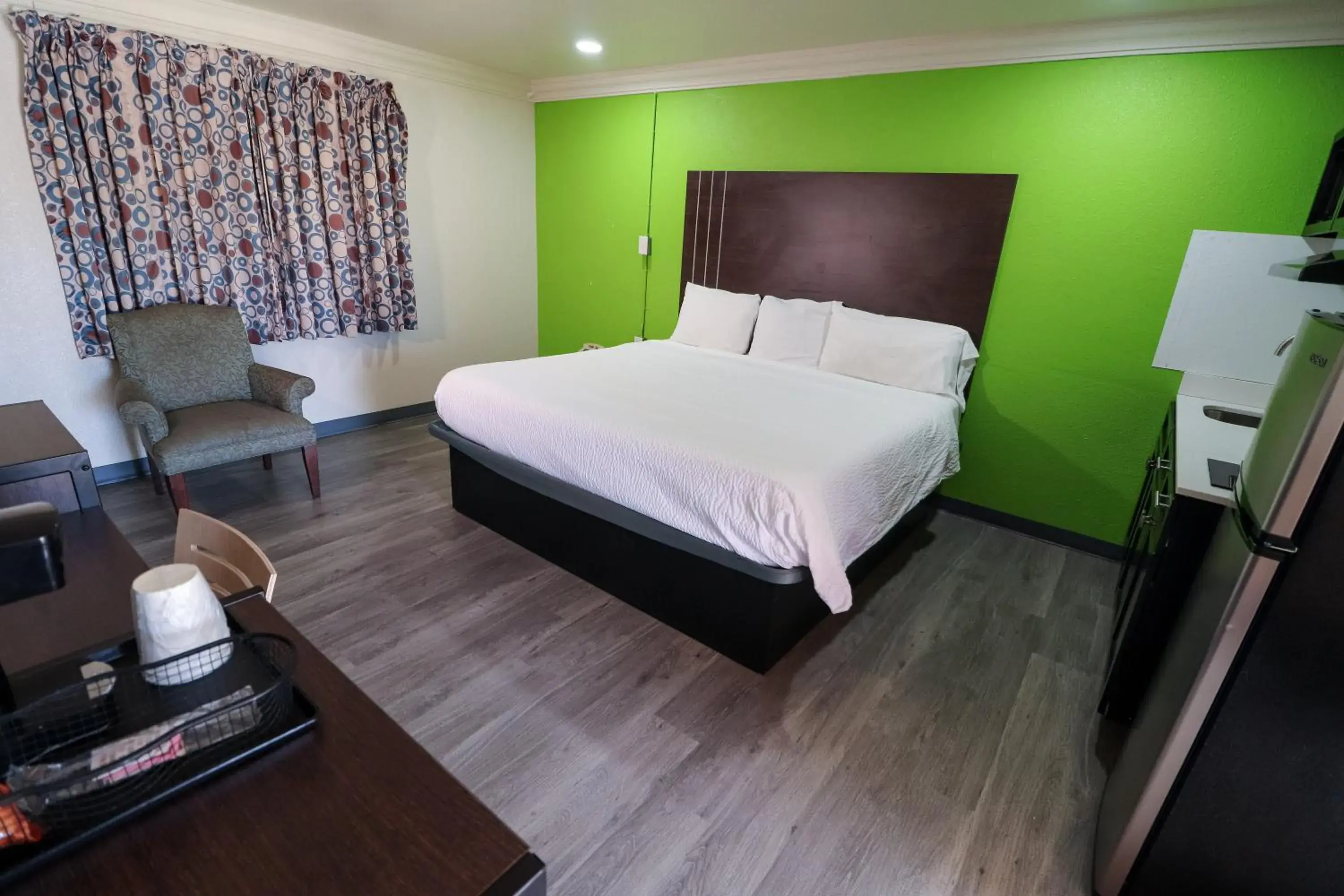 King Room - Non-Smoking in Rodeway Inn San Antonio Lackland AFB - SeaWorld King Room - Non-Smoking in Rodeway Inn San Antonio Lackland AFB - SeaWorld