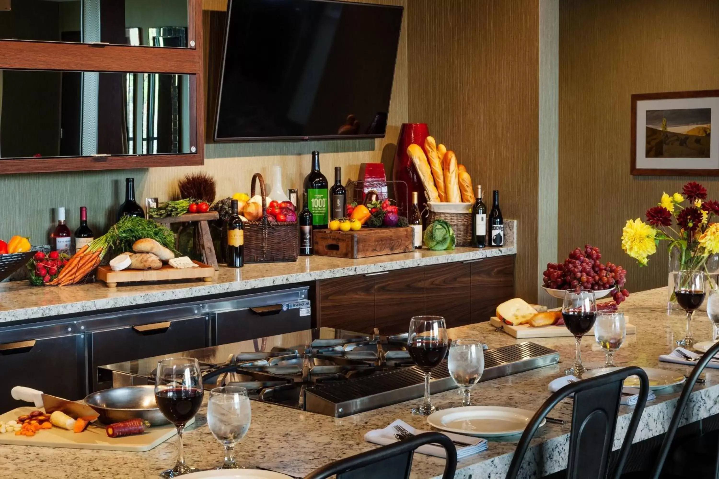 Kitchen or kitchenette, Restaurant/Places to Eat in Courtyard by Marriott Walla Walla