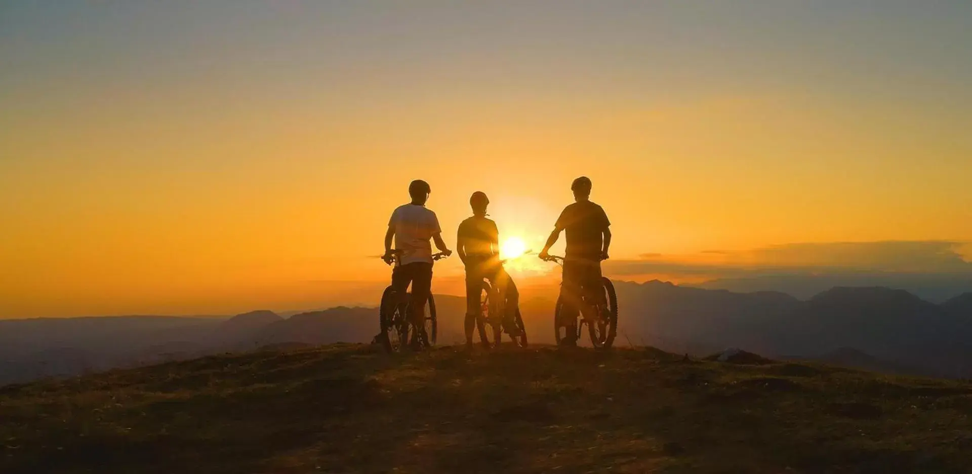 Cycling, Sunrise/Sunset in Villa Pieve