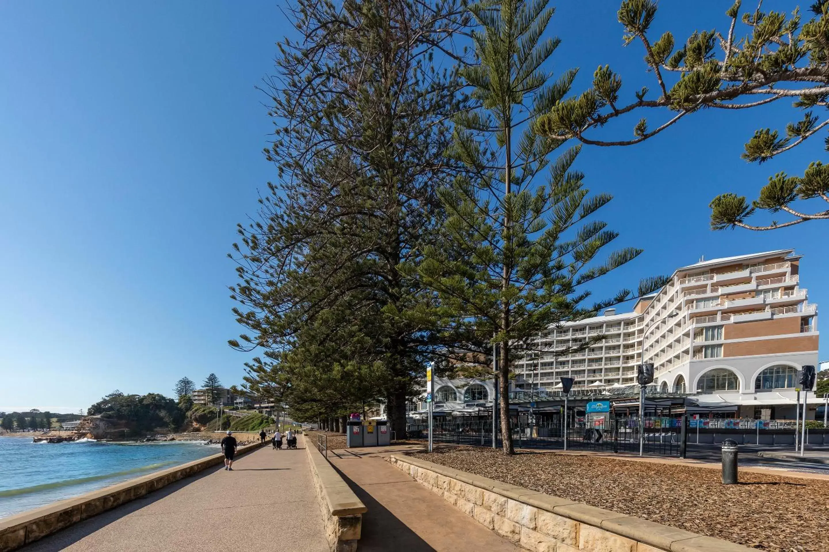 Beach, Property Building in Crowne Plaza Terrigal Pacific, an IHG Hotel