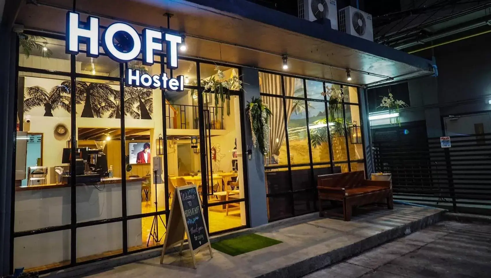 Restaurant/places to eat in Hoft Hostel Bangkok