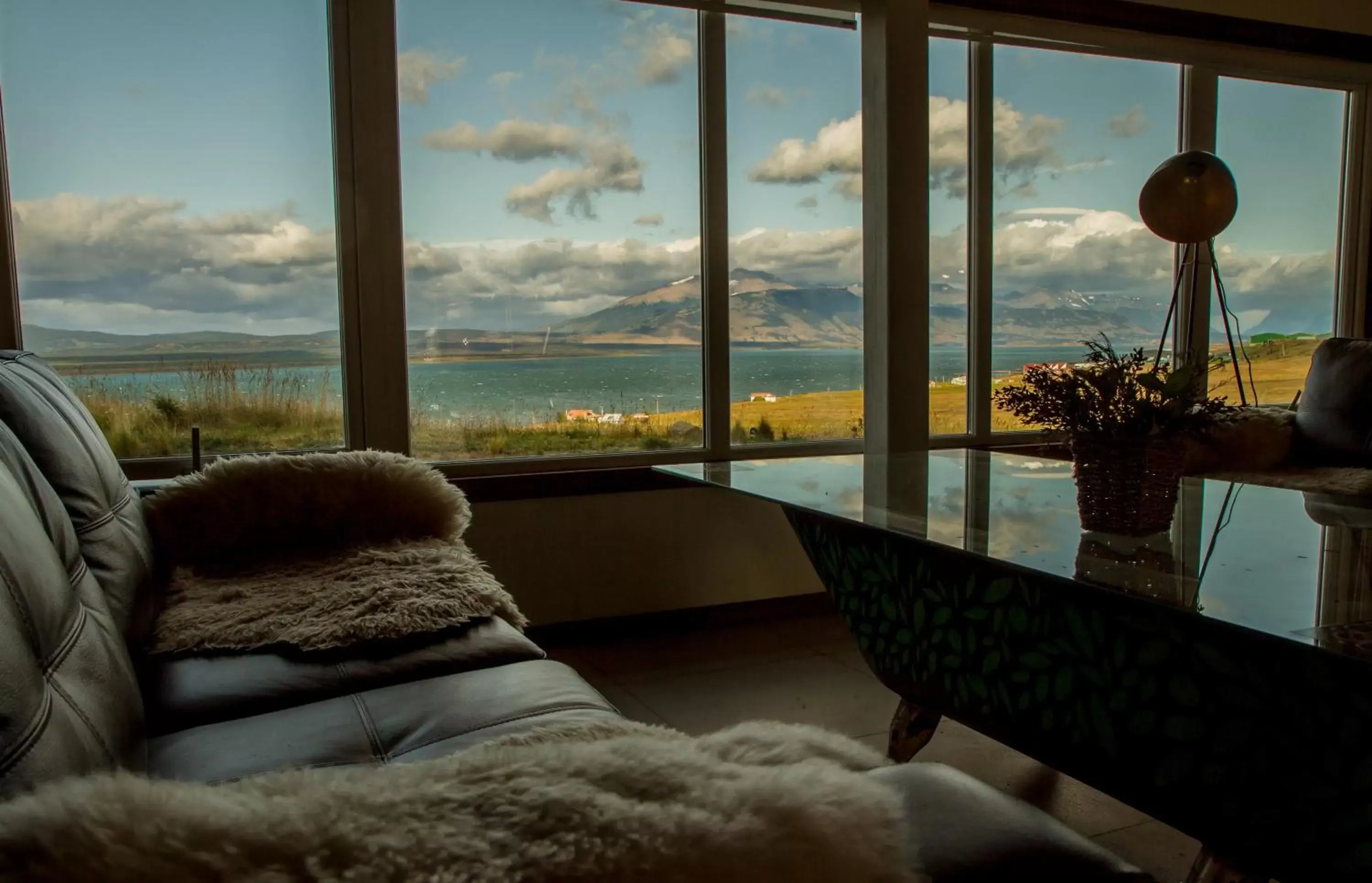 Living room in Best Western Patagonia