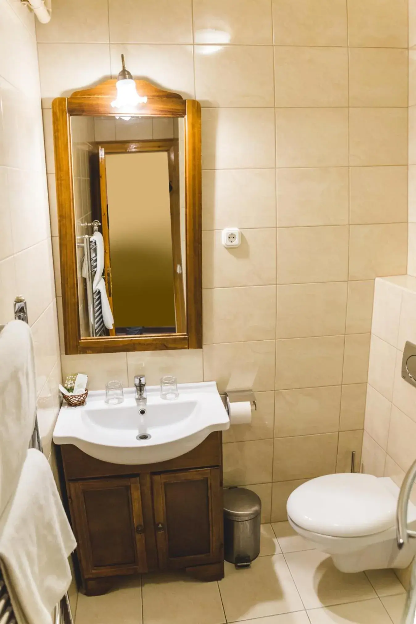 Bathroom in Hotel Karin
