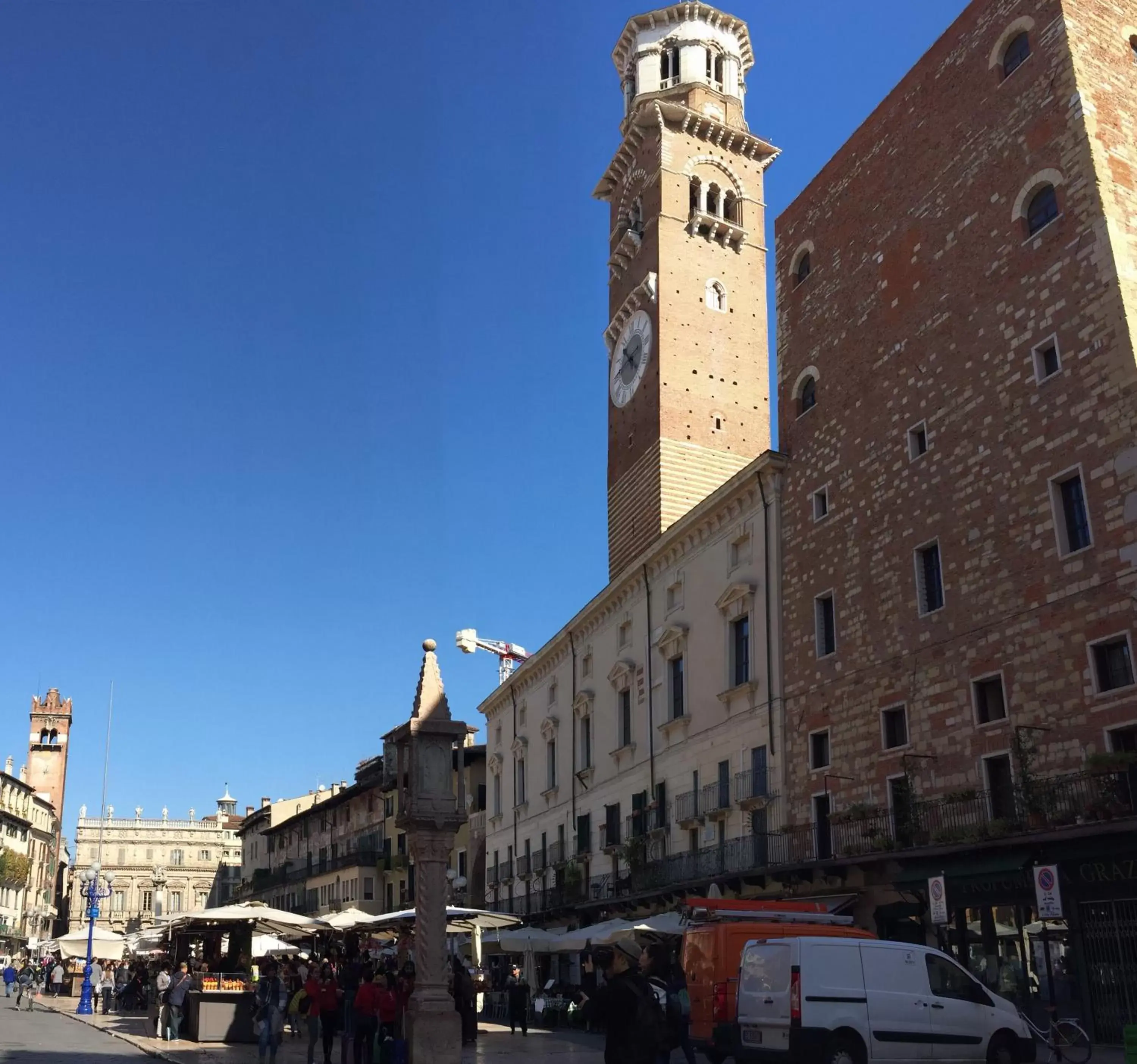 Neighbourhood in Hotel Gabbia D'Oro