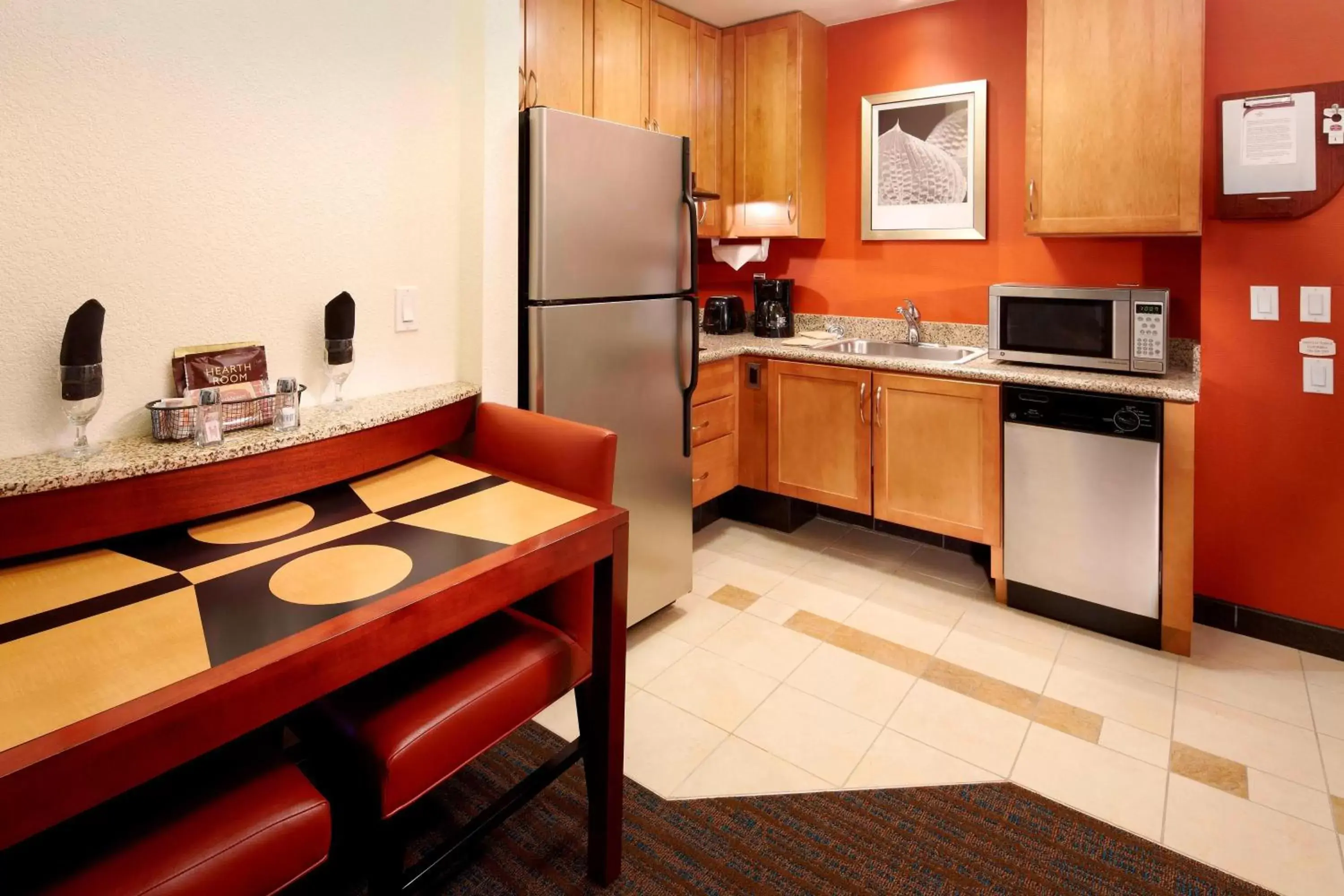 Kitchen or kitchenette, Kitchen/Kitchenette in Residence Inn East Rutherford Meadowlands