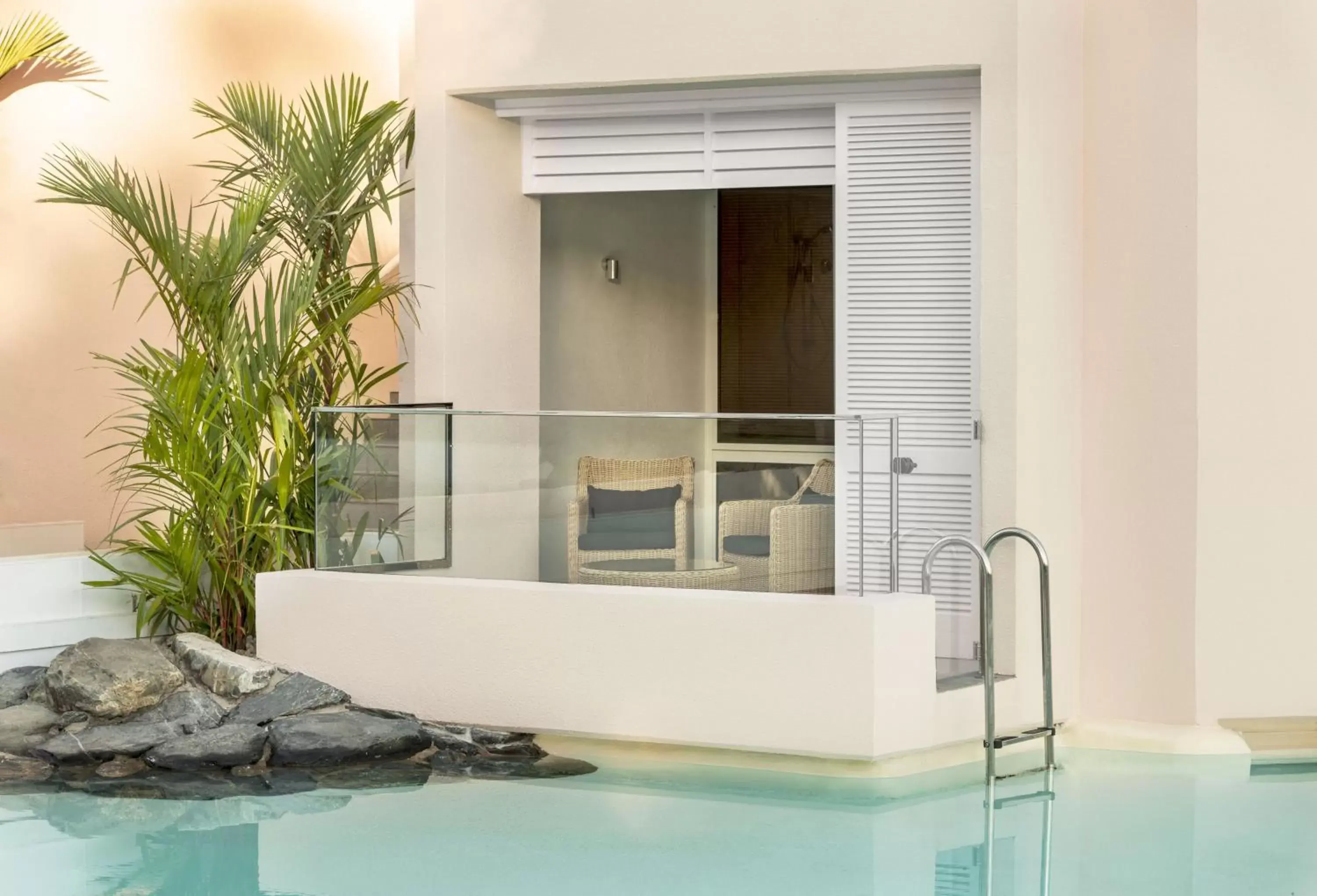 Swimming pool in Sheraton Grand Mirage Resort, Port Douglas