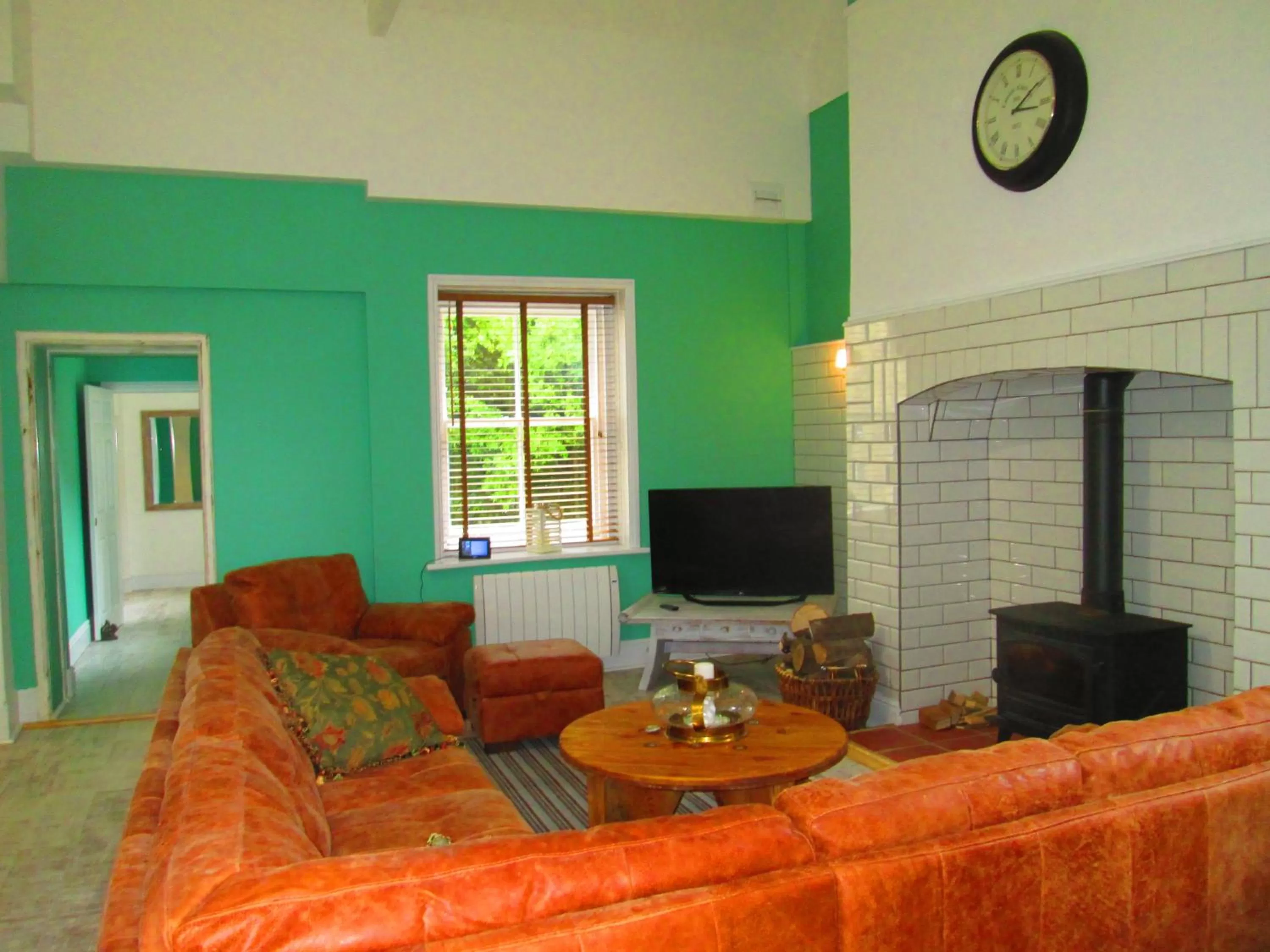 Living room in Weston Manor