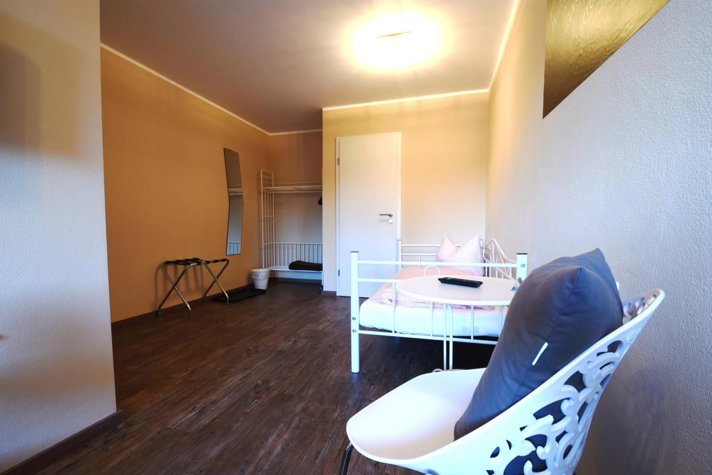 Photo of the whole room in Motel Füssen im Allgäu