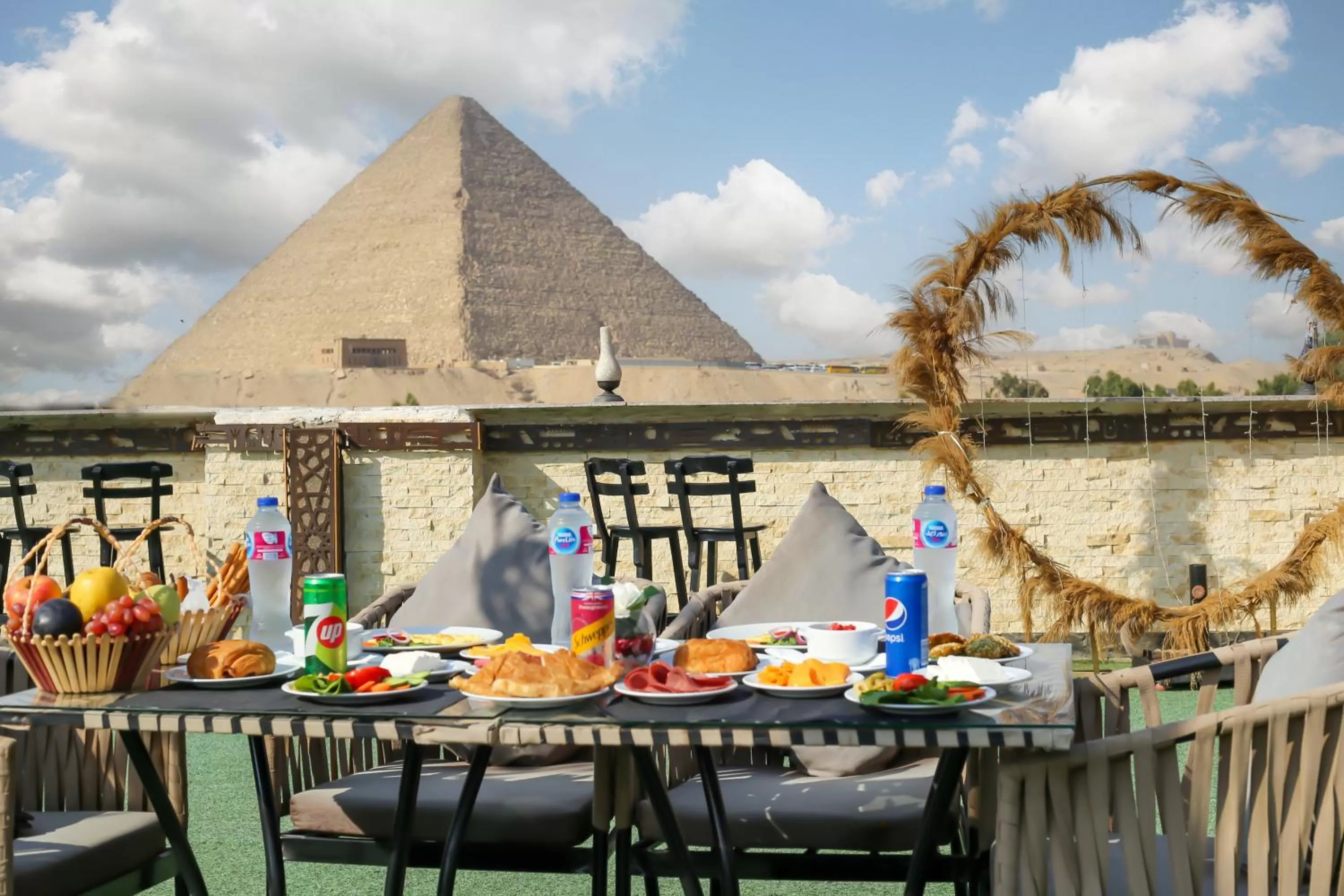 Food and drinks, Restaurant/Places to Eat in King Cheops Inn - Pyramid View