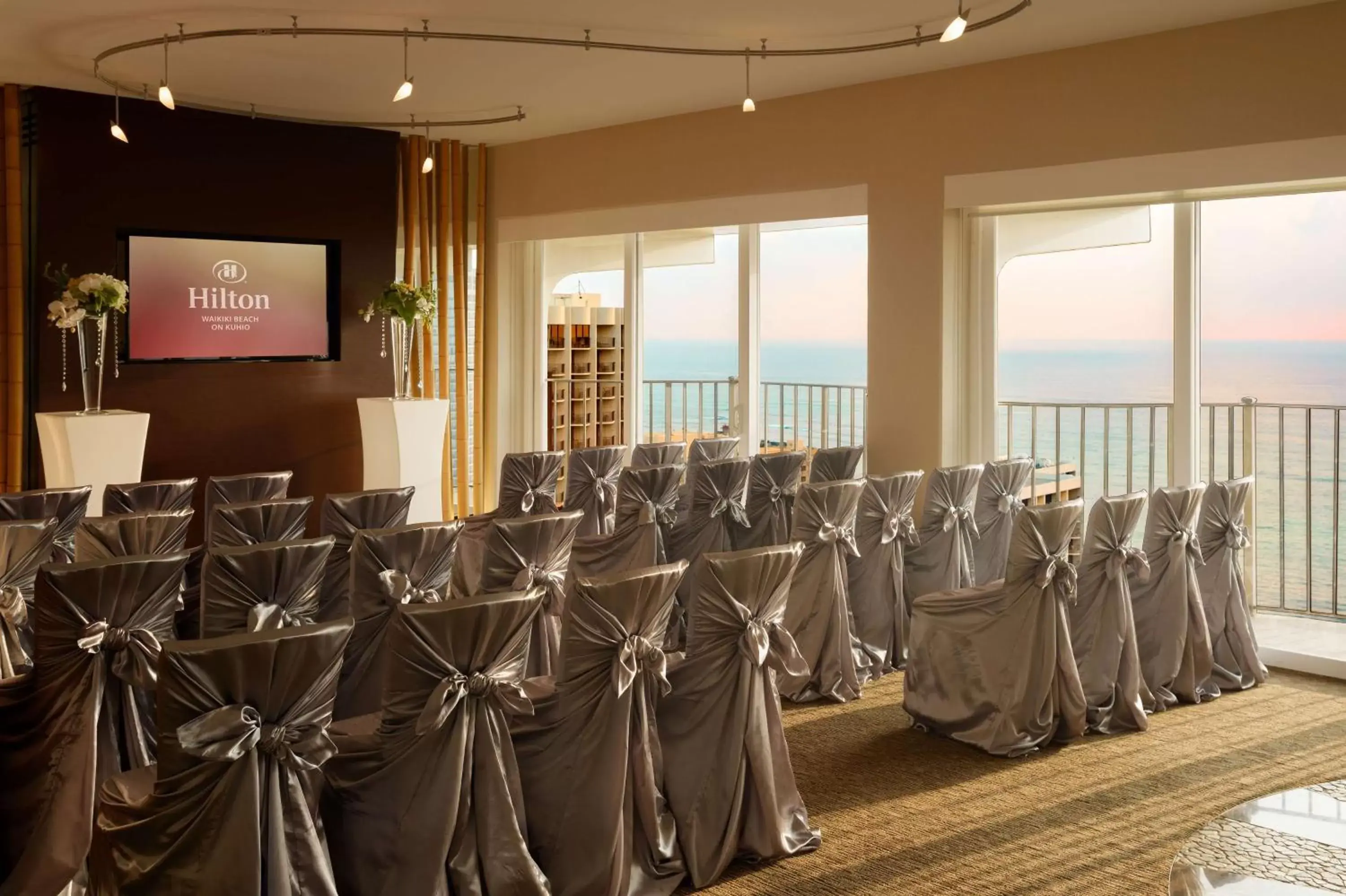 Meeting/conference room in Hilton Waikiki Beach