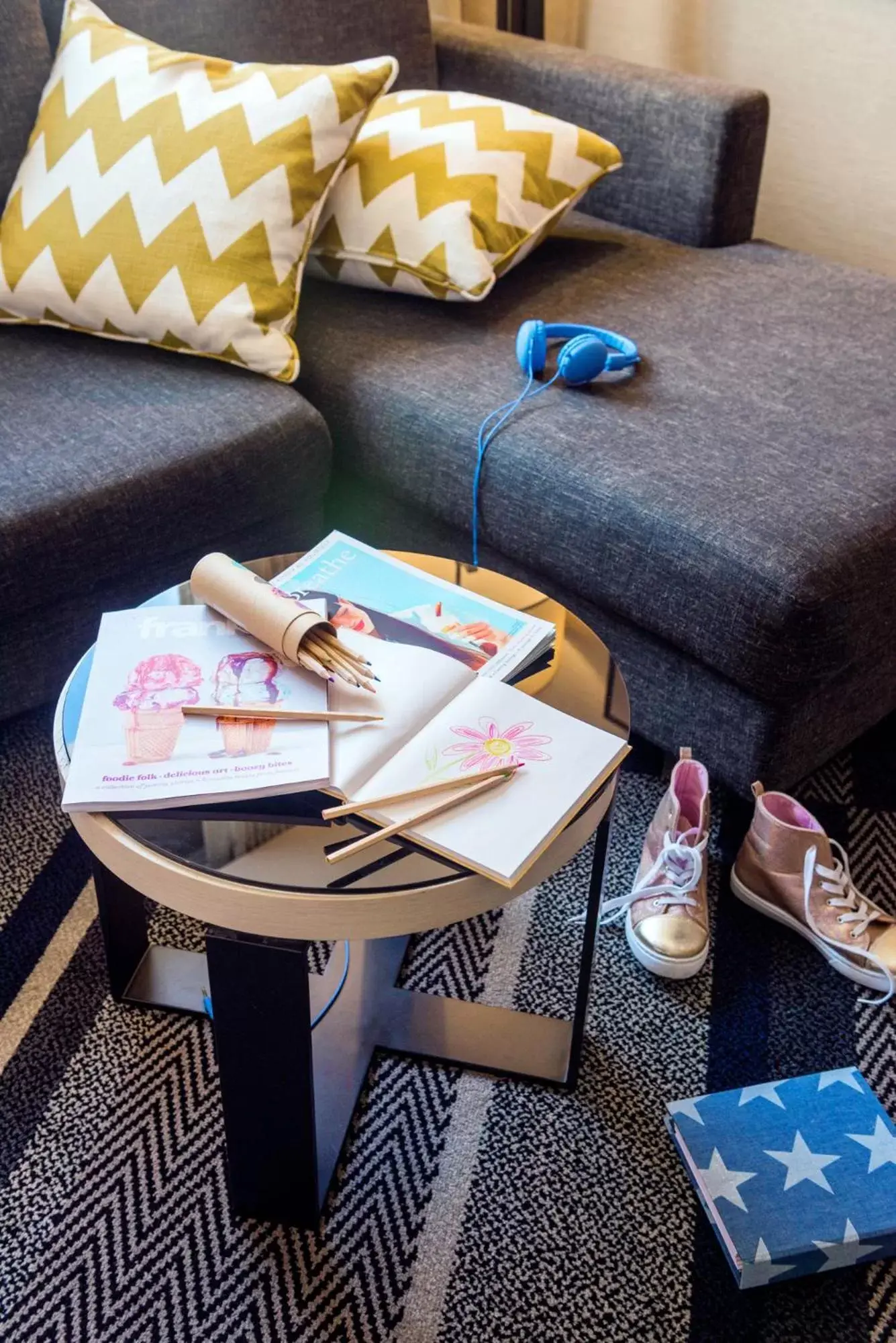 Seating area in Crown Promenade Perth Seating area in Crown Promenade Perth