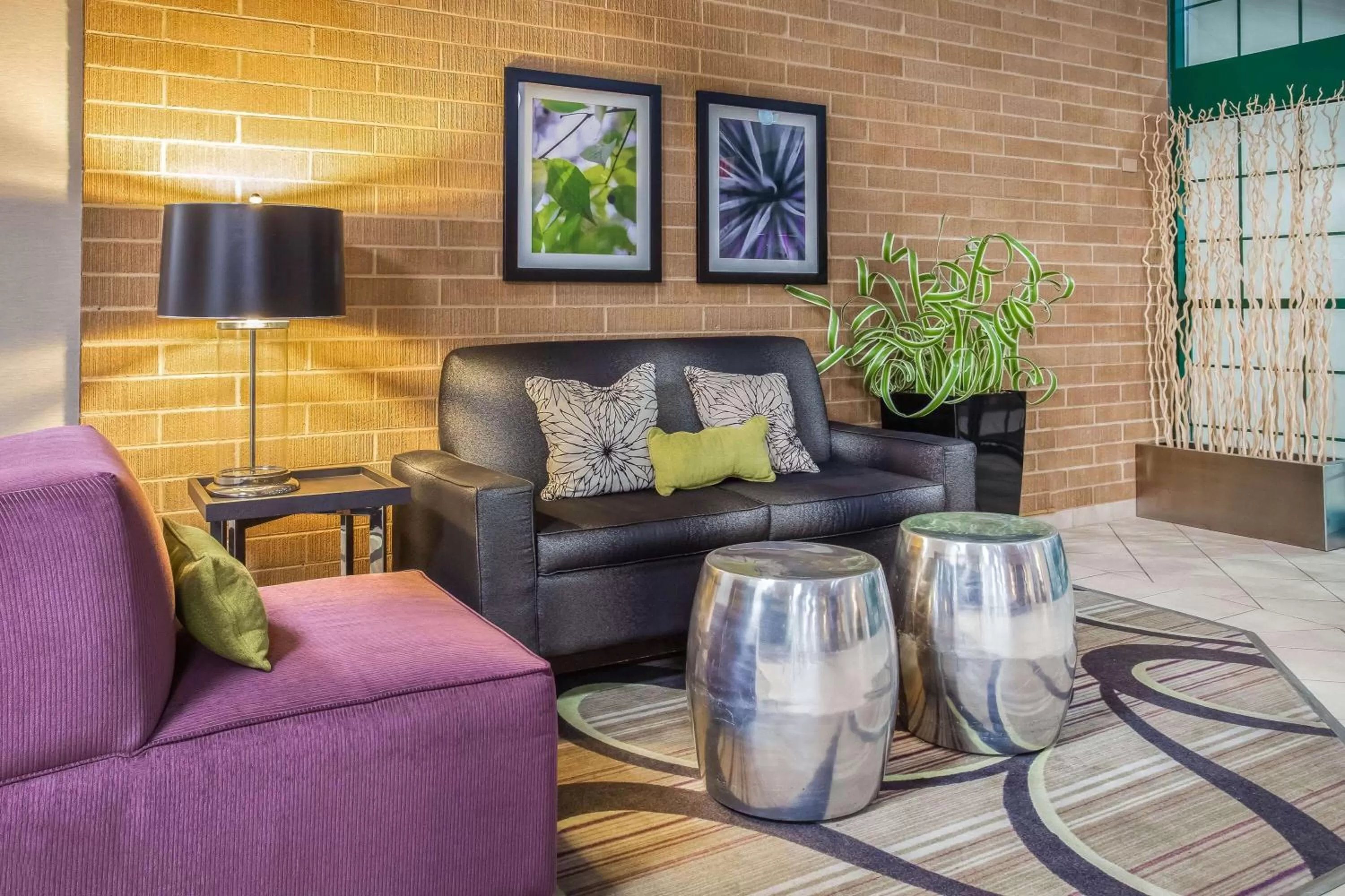 Lobby or reception in La Quinta Inn by Wyndham Oshkosh