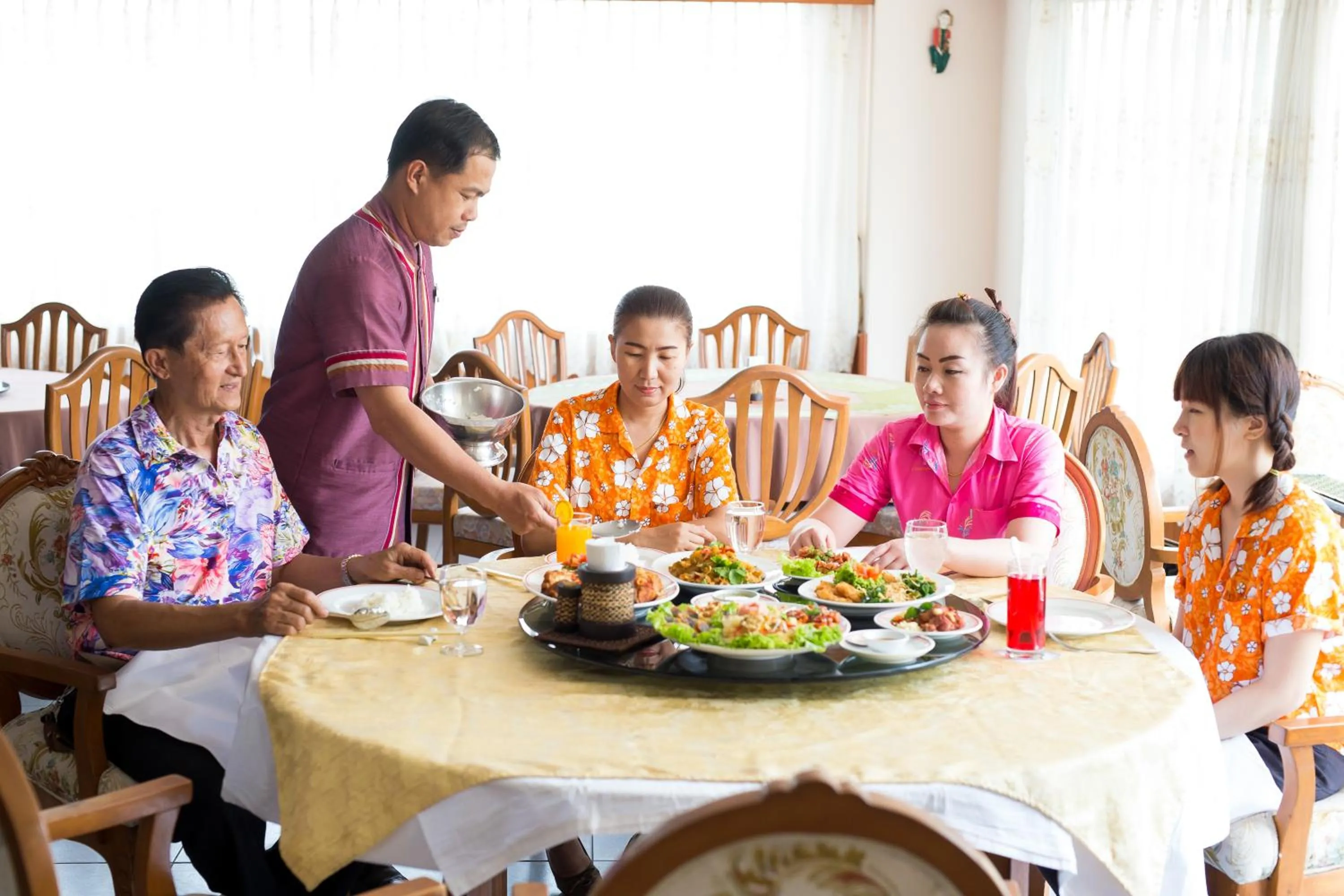 Food and drinks in Phayao Gateway Hotel