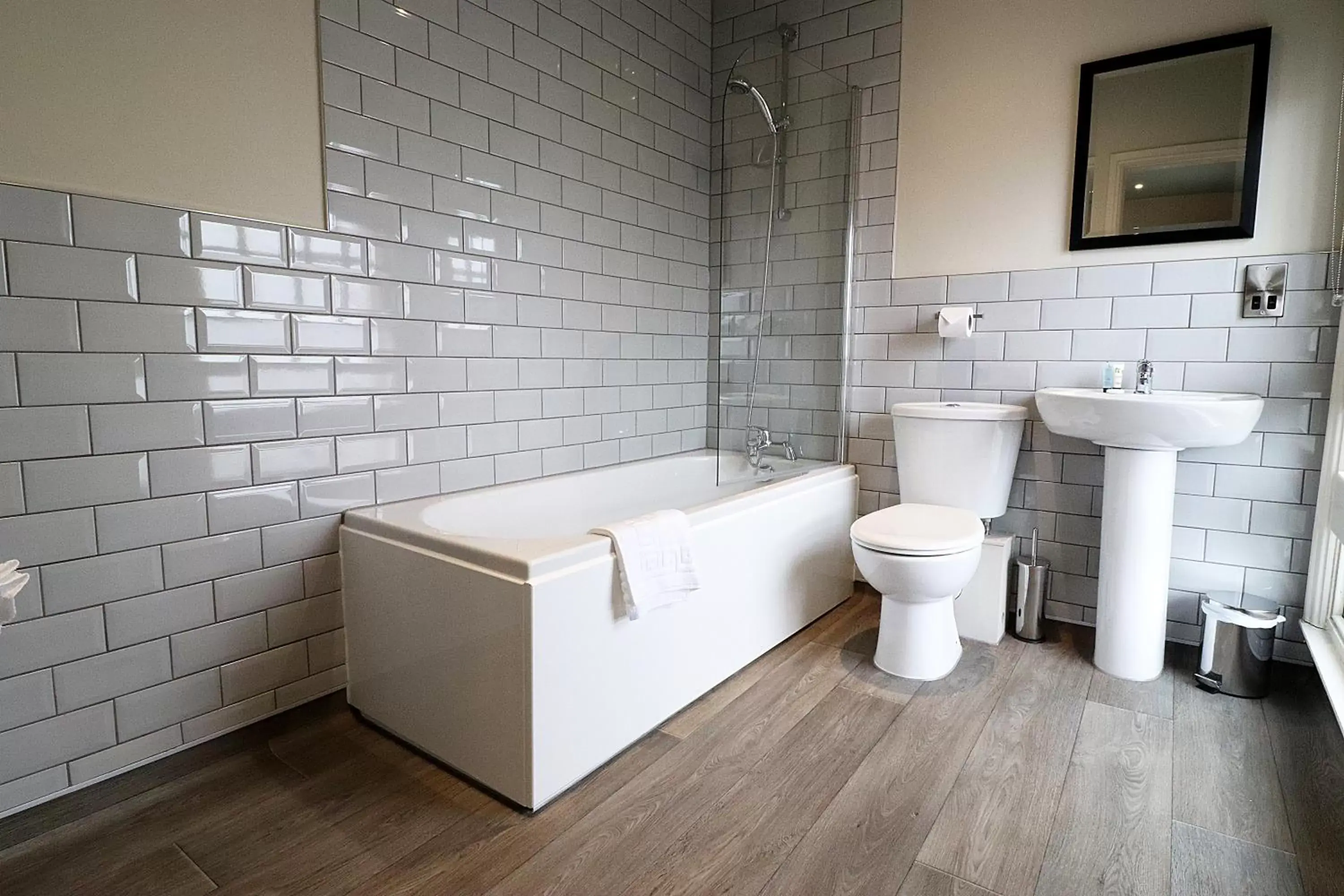 Bathroom in The Bridge Inn Hotel