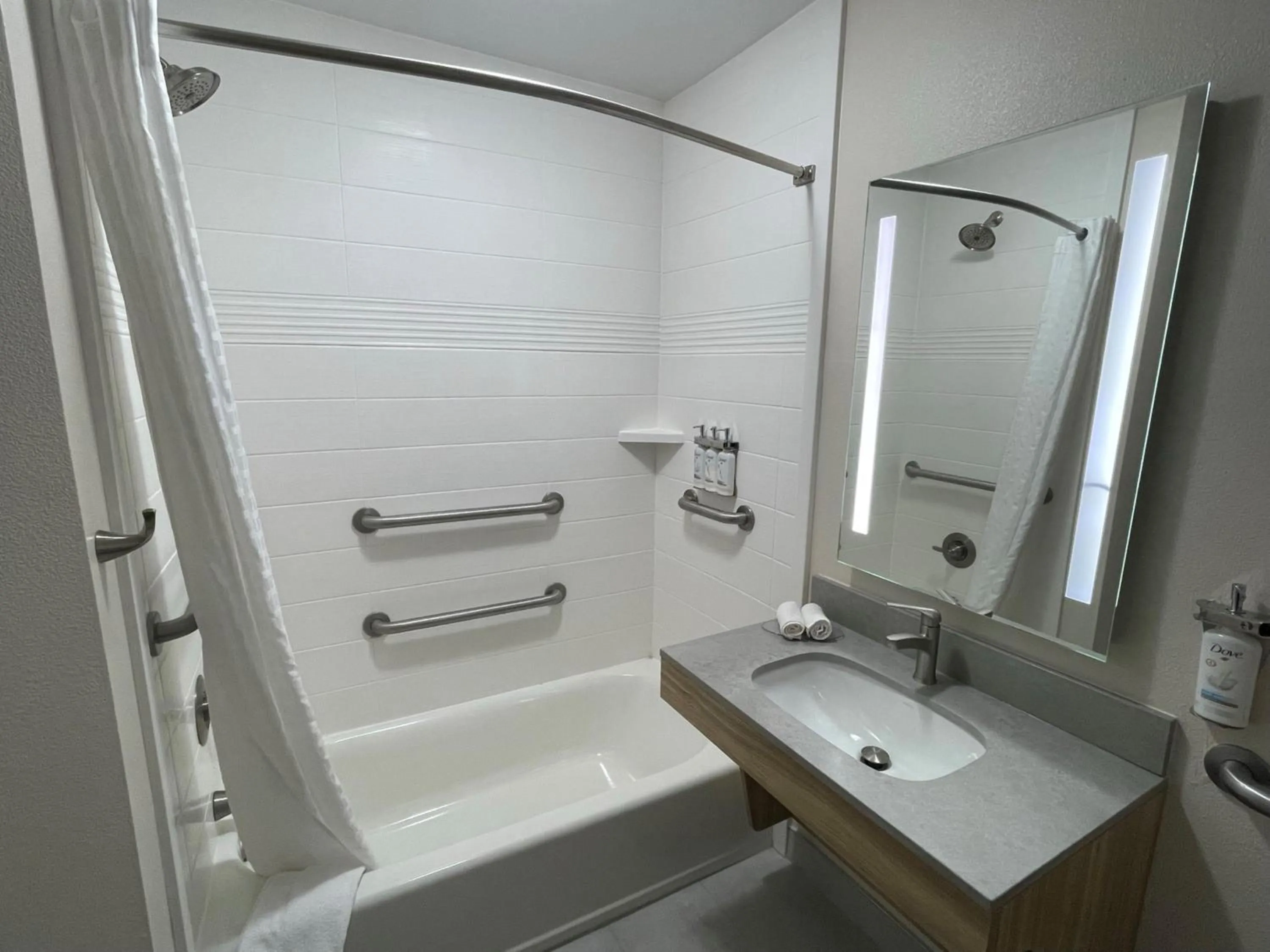 Bathroom in Candlewood Suites Tuscaloosa by IHG