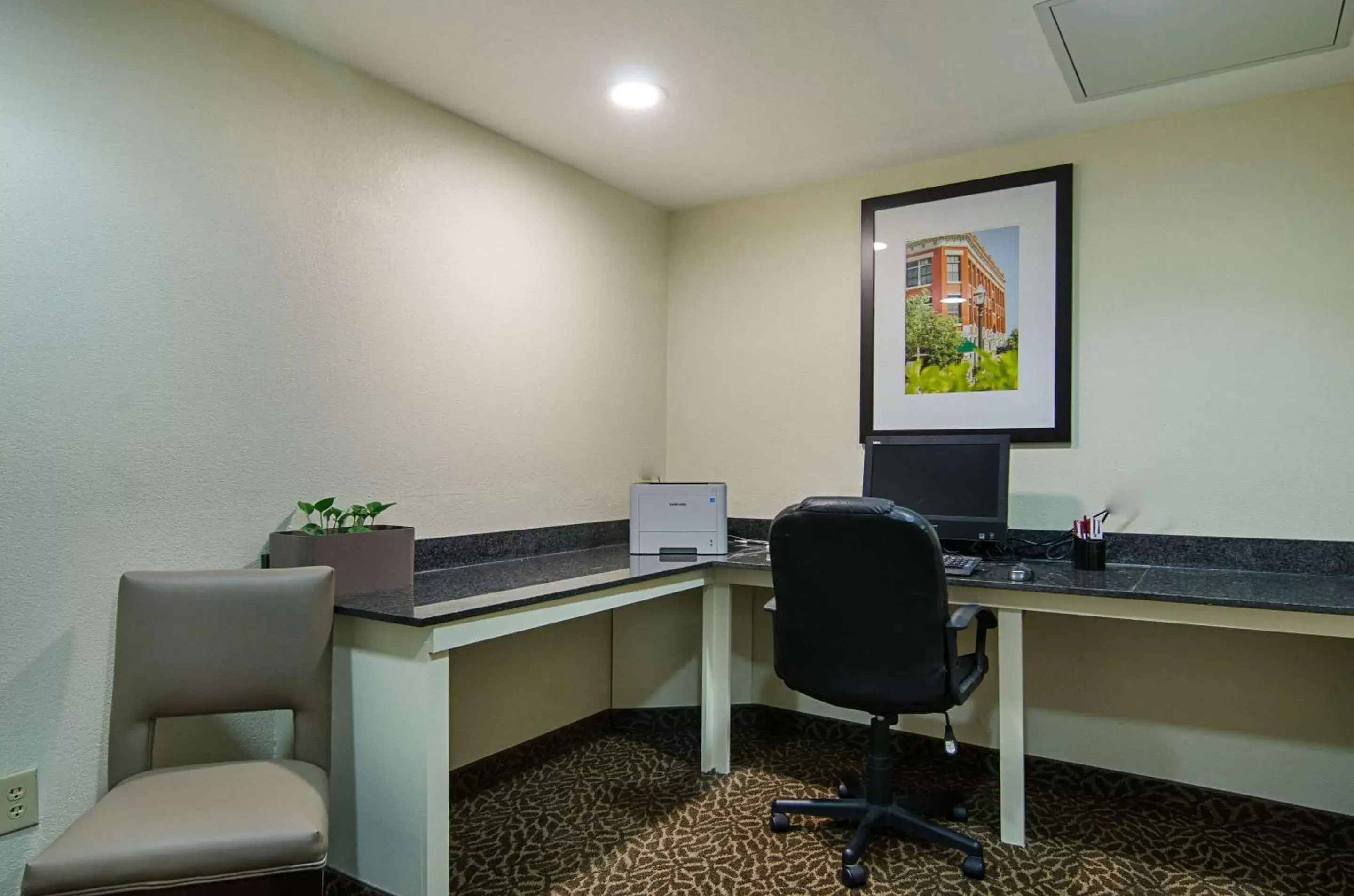 On site, Business Area/Conference Room in Quality Suites