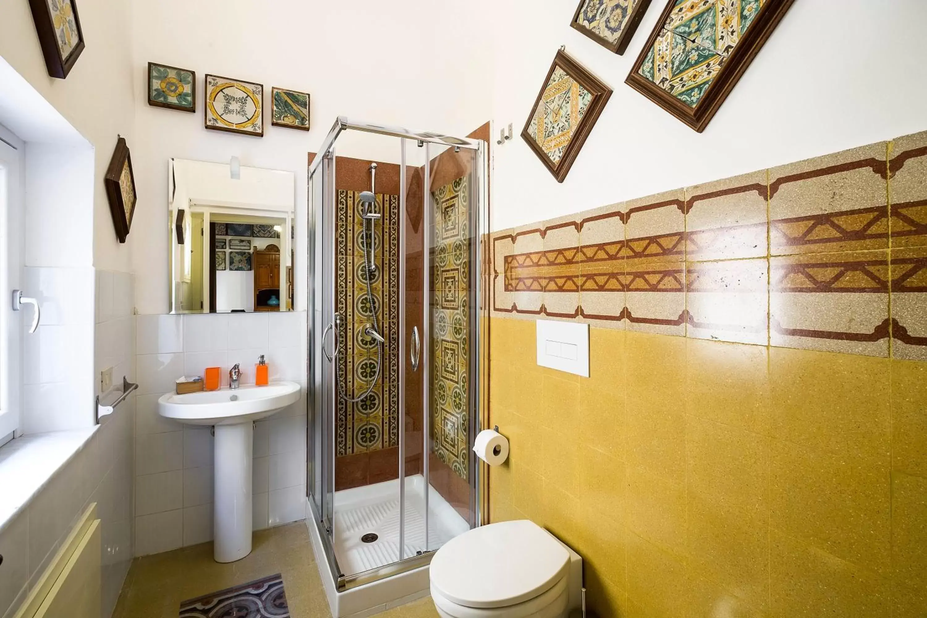 Shower, Bathroom in Stanze al Genio B&B