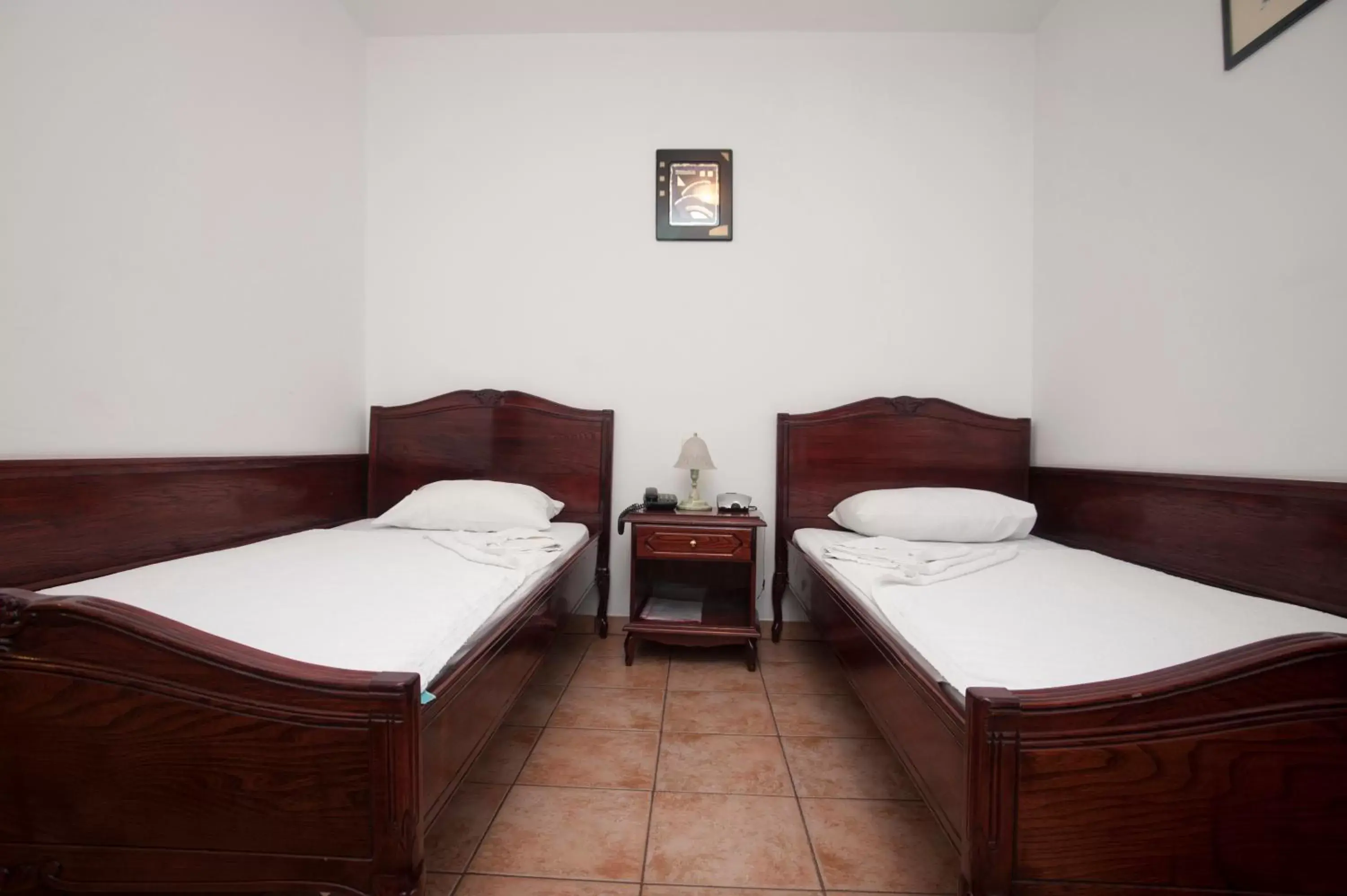 Standard Twin Room in Hotel Vila Lux Standard Twin Room in Hotel Vila Lux