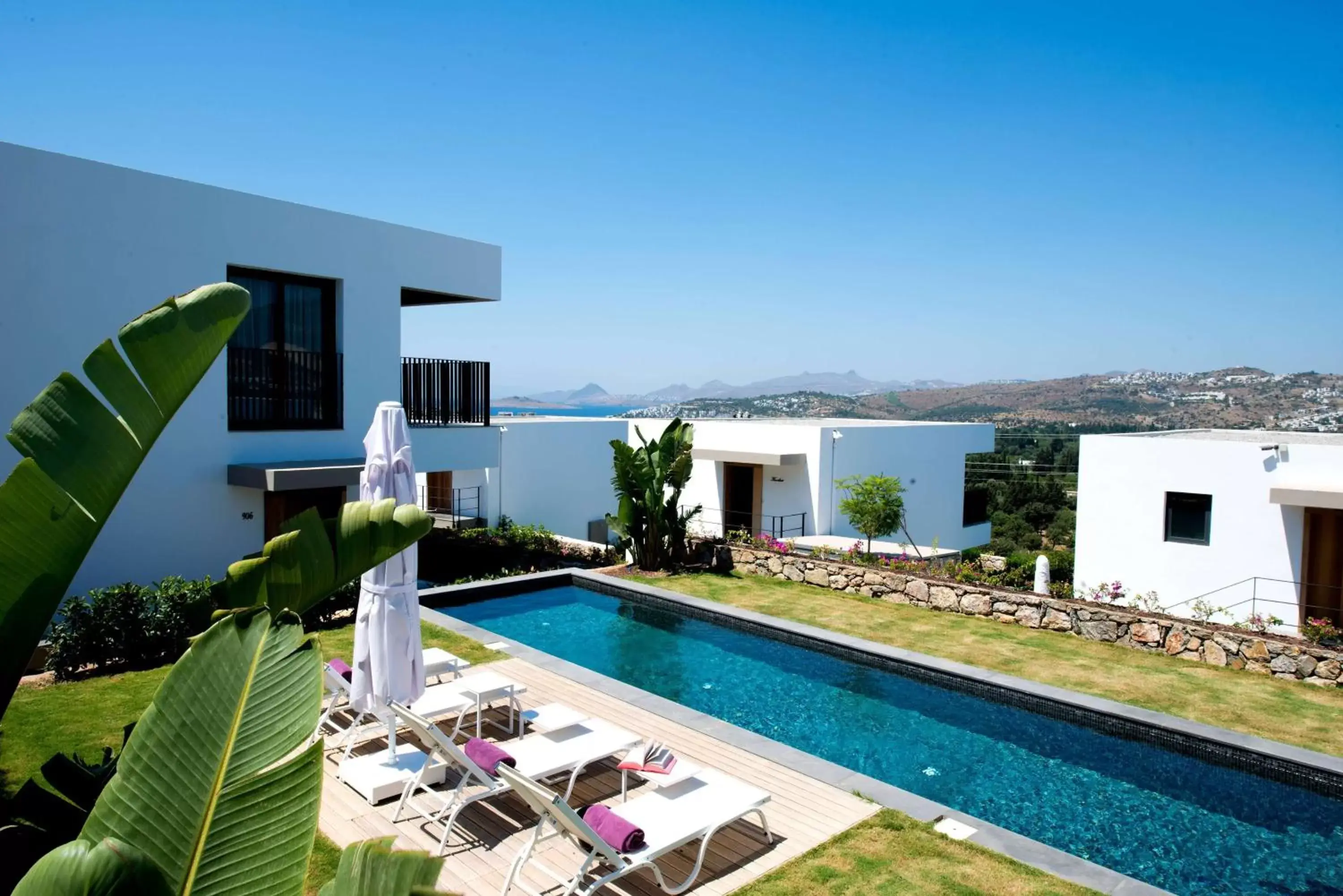 Photo of the whole room, Swimming Pool in Ramada Resort by Wyndham Bodrum