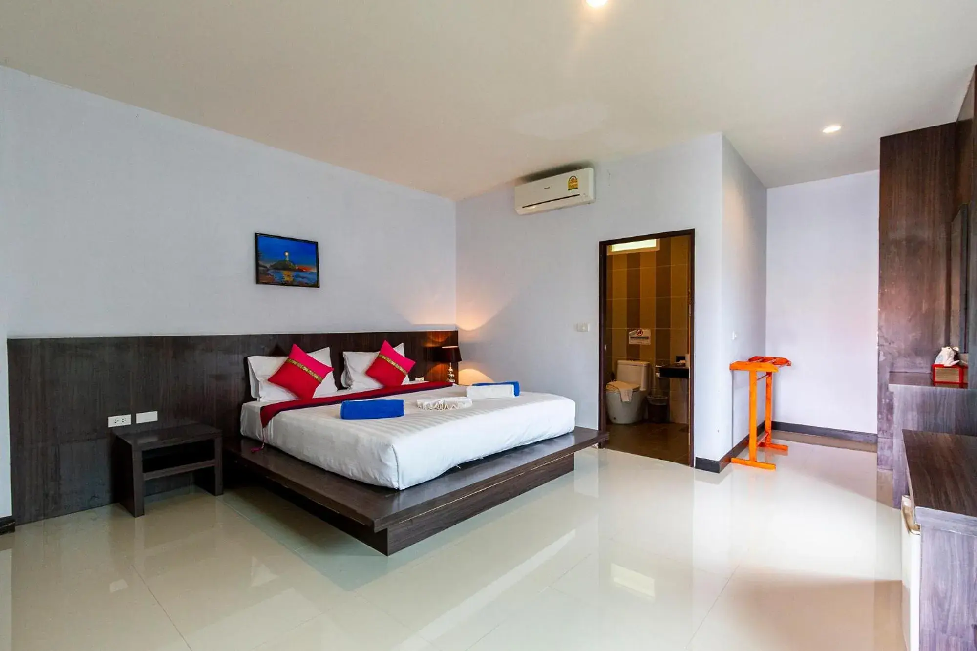 Bedroom in Lanta Lapaya Resort
