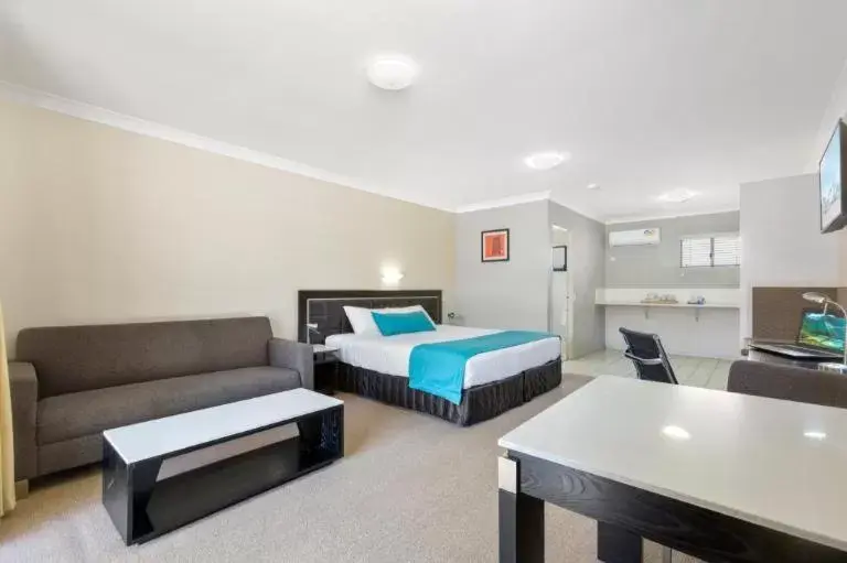 Bed in Comfort Inn North Brisbane