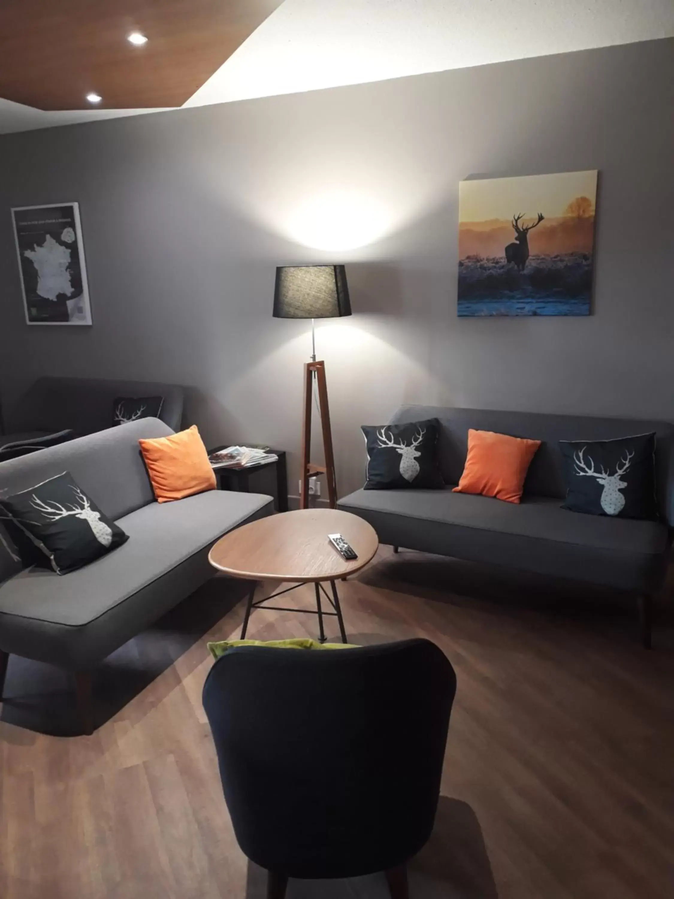 Lounge or bar, Seating Area in ibis Styles Gien