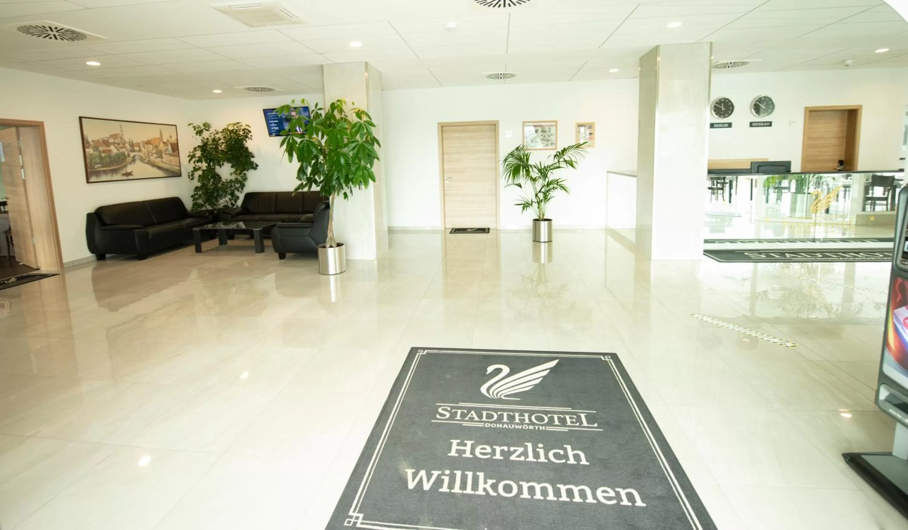 Lobby or reception in Stadthotel Donauwörth