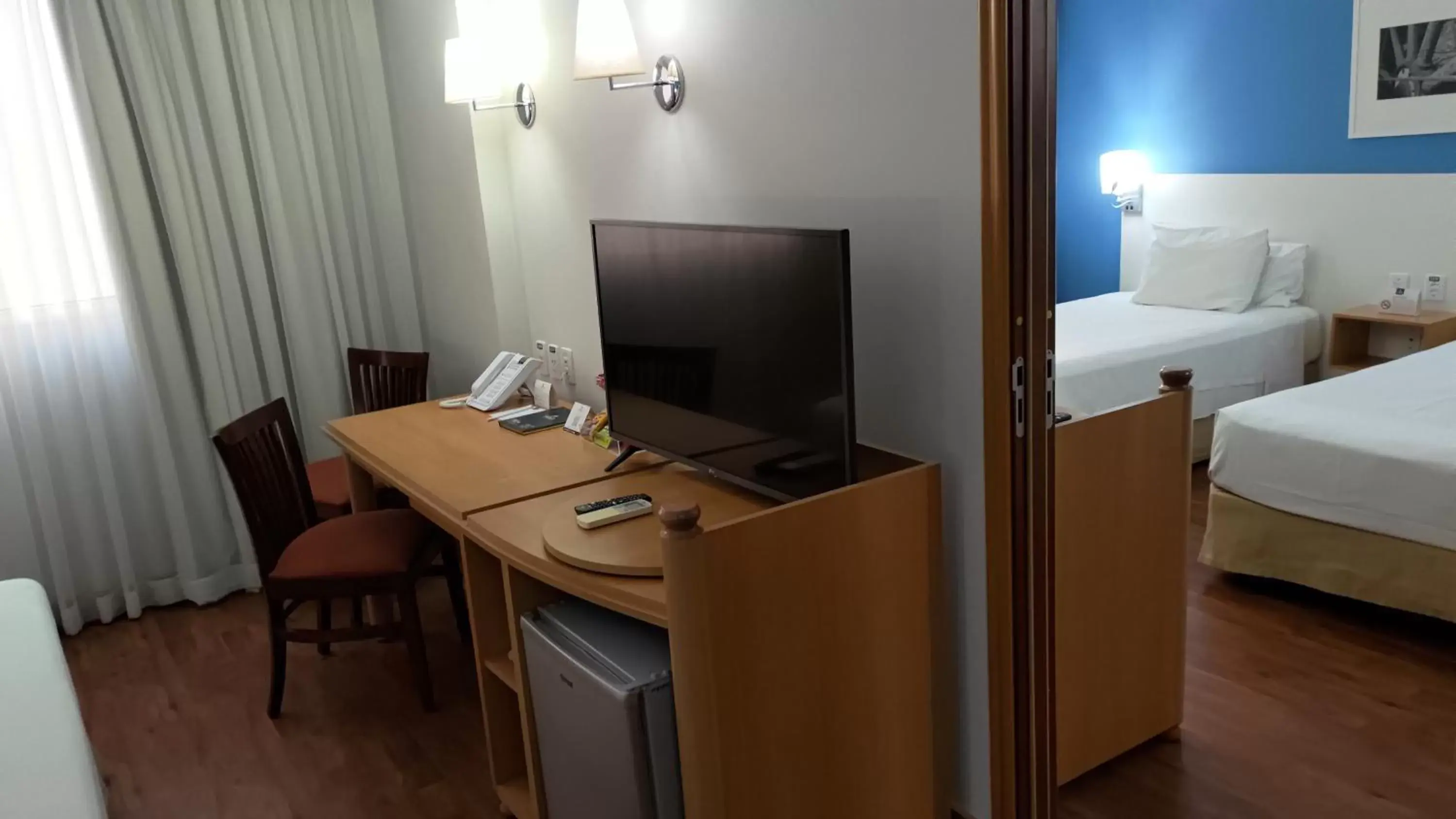 TV and multimedia, Bed in Slaviero São Paulo Downtown TV and multimedia, Bed in Slaviero São Paulo Downtown