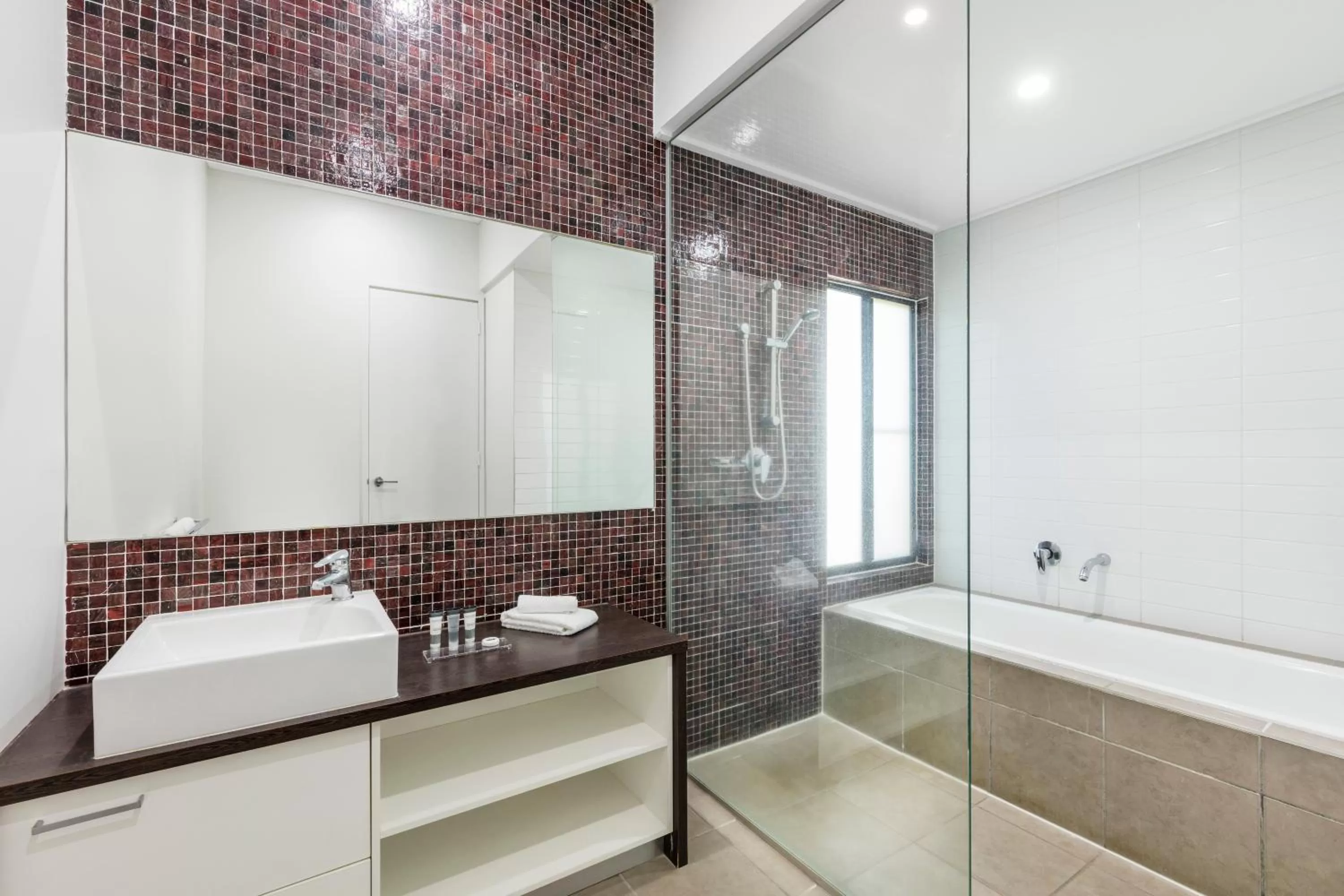 Shower in Oaks Cable Beach Resort