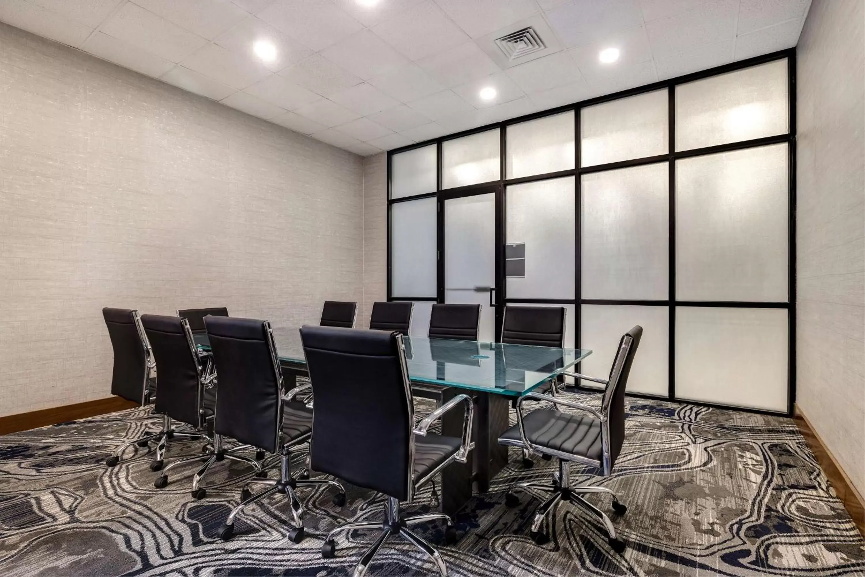 Meeting/conference room in DoubleTree by Hilton Davenport
