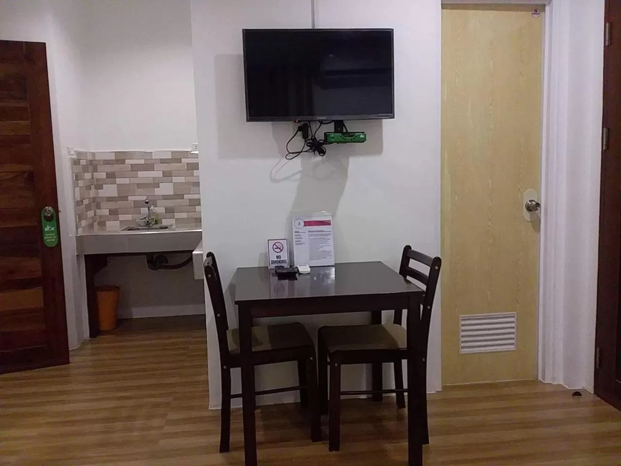 Kitchen or kitchenette in Zosimo's Inn