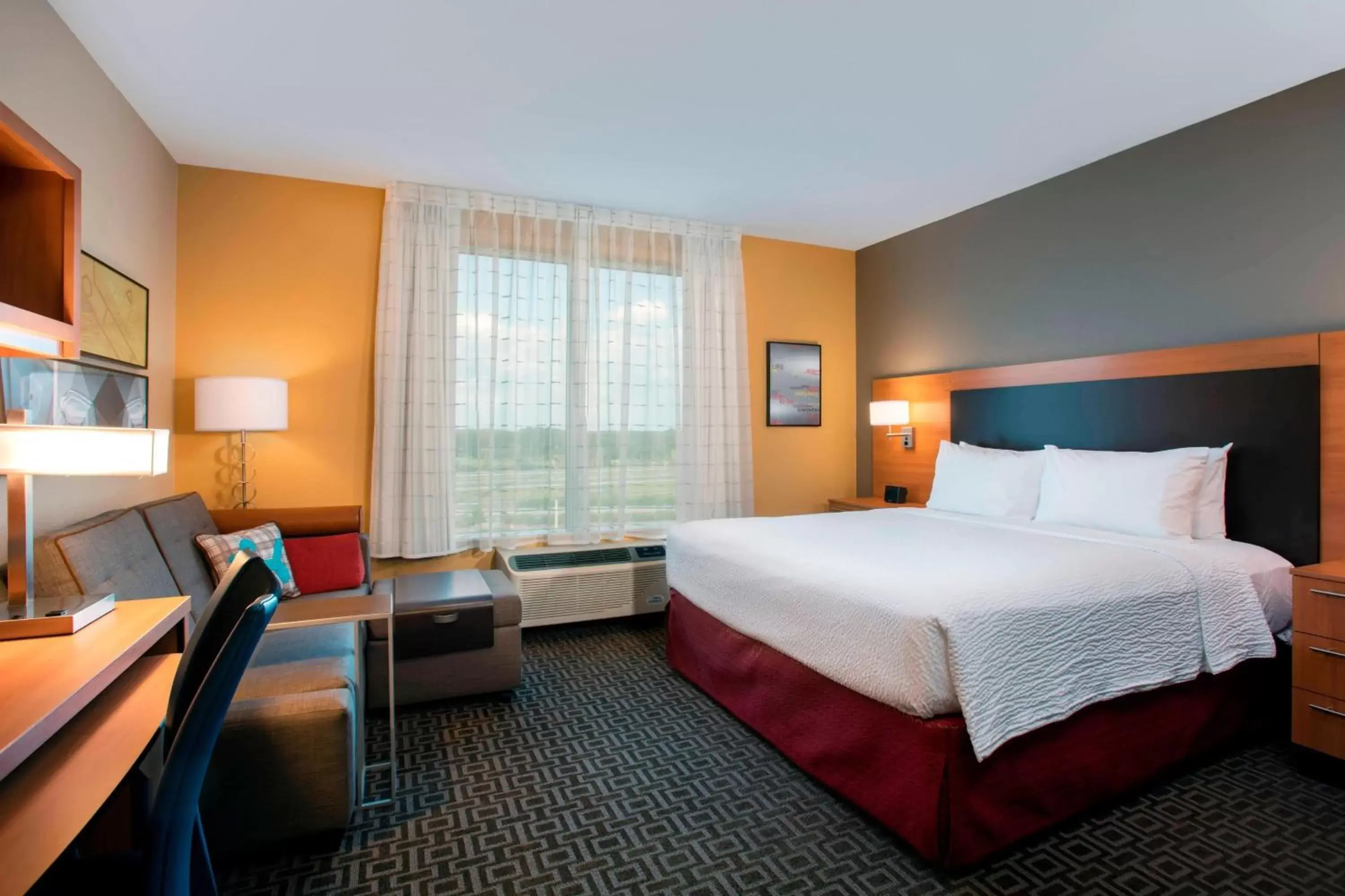 Photo of the whole room in TownePlace Suites Orlando at FLAMINGO CROSSINGS® Town Center/Western Entrance