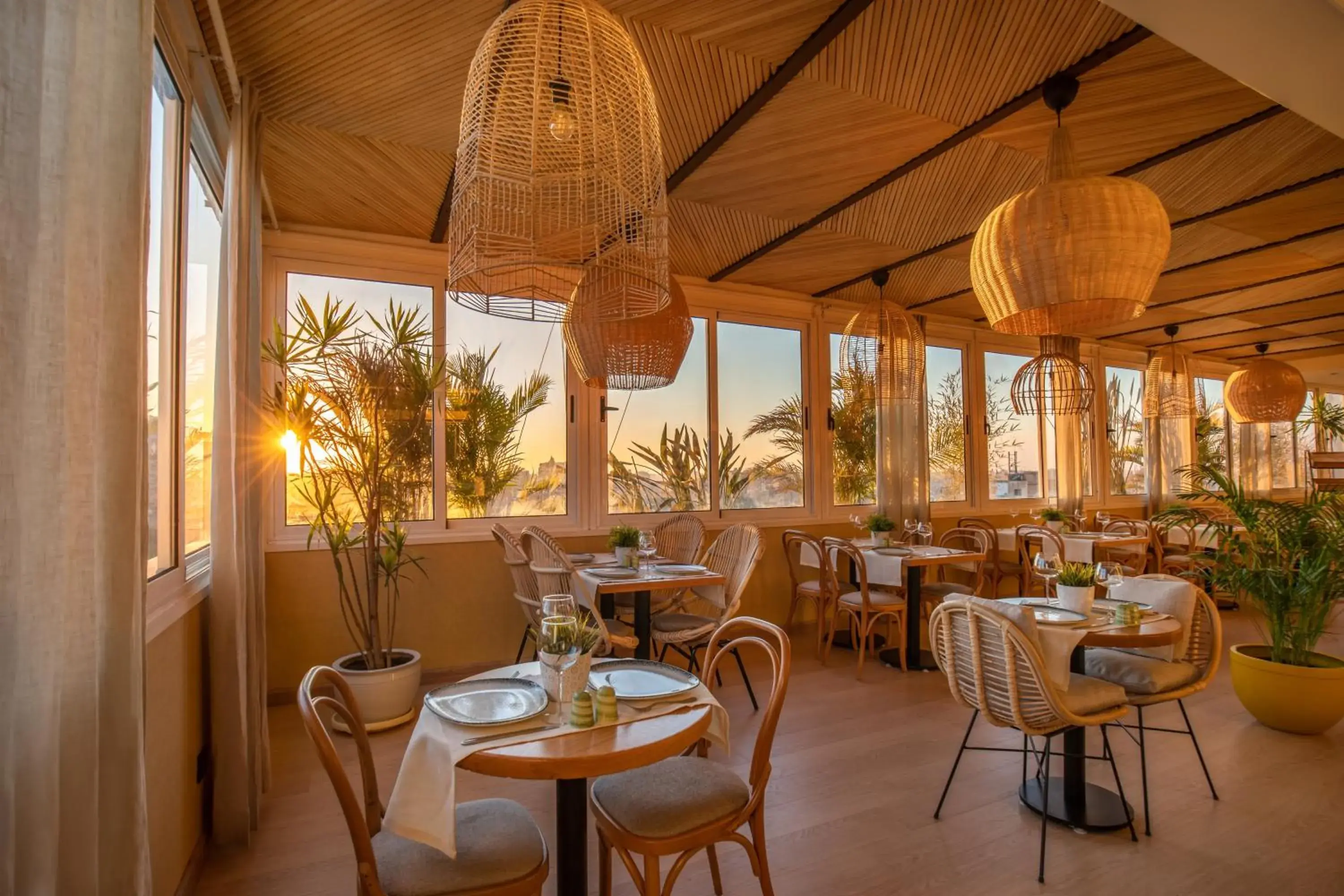 Restaurant/Places to Eat in New President Hotel Zamalek