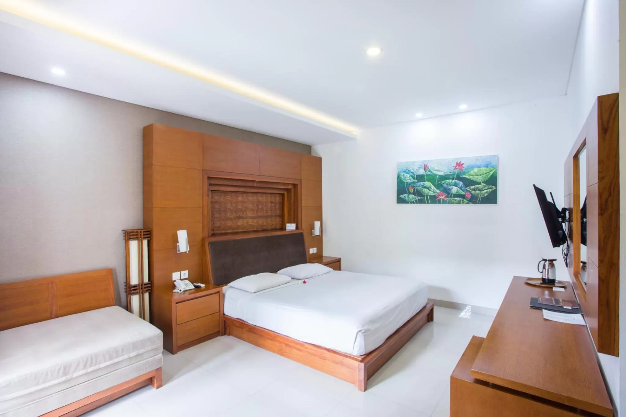 Bedroom, Bed in Hotel Sinar Bali Legian