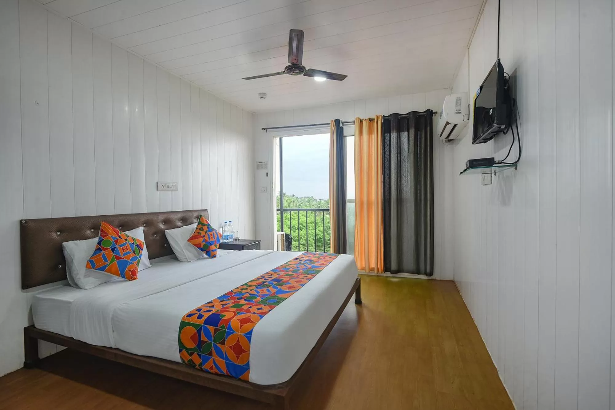 Bedroom in FabExpress Vincy Place, Mandrem Beach
