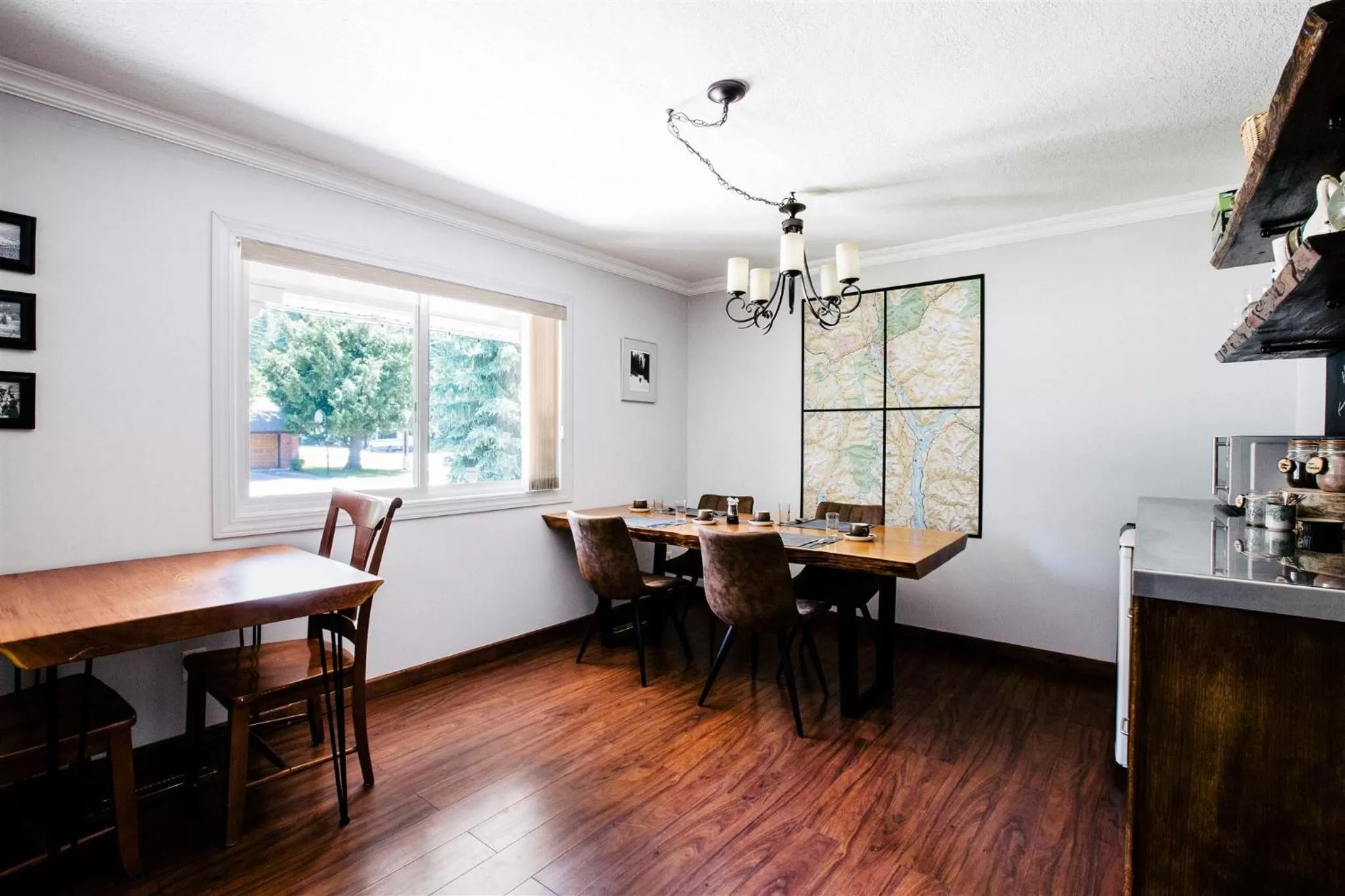 Seating area in Alpenrose Revelstoke Bed & Breakfast