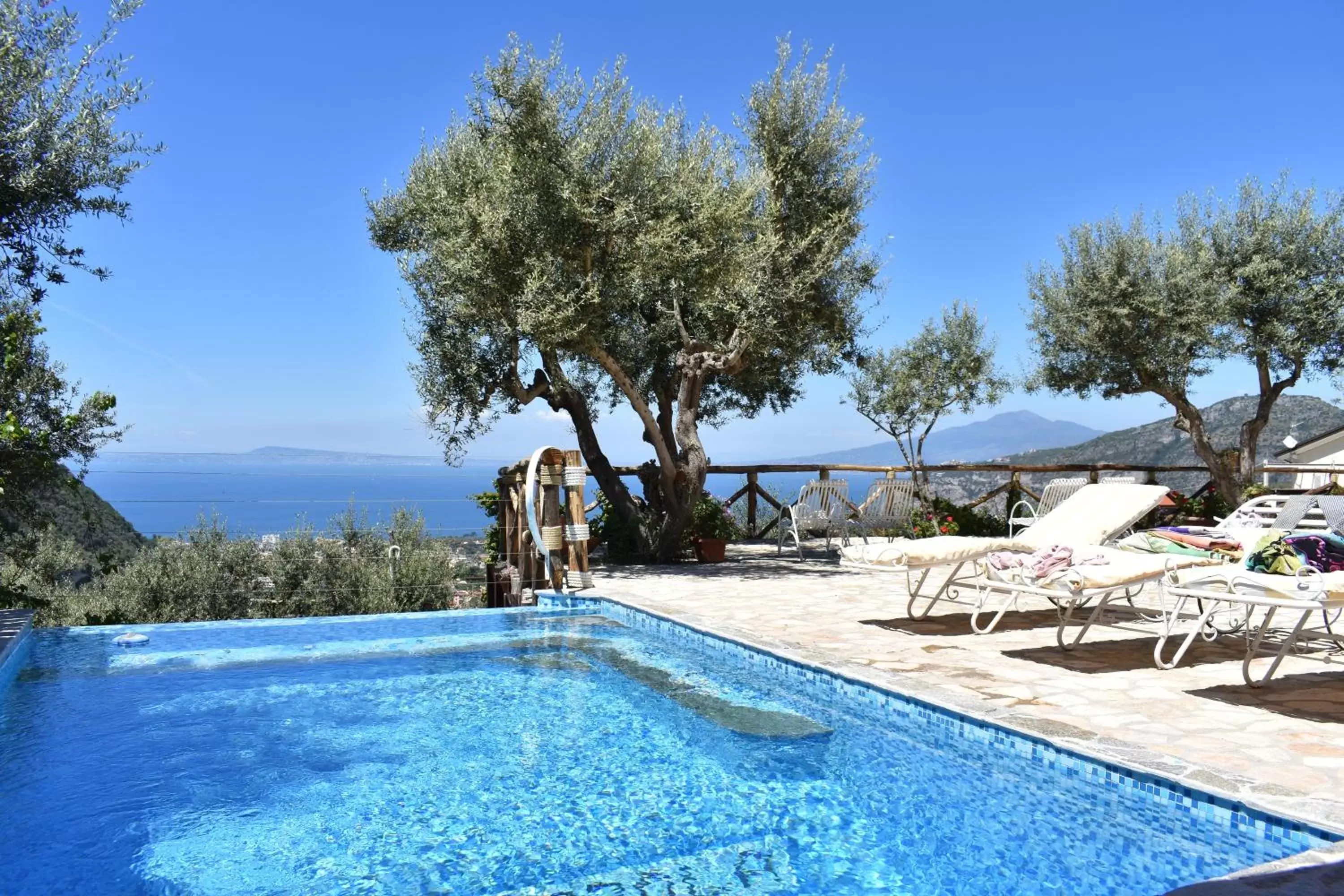 Swimming Pool in Casa Mazzola