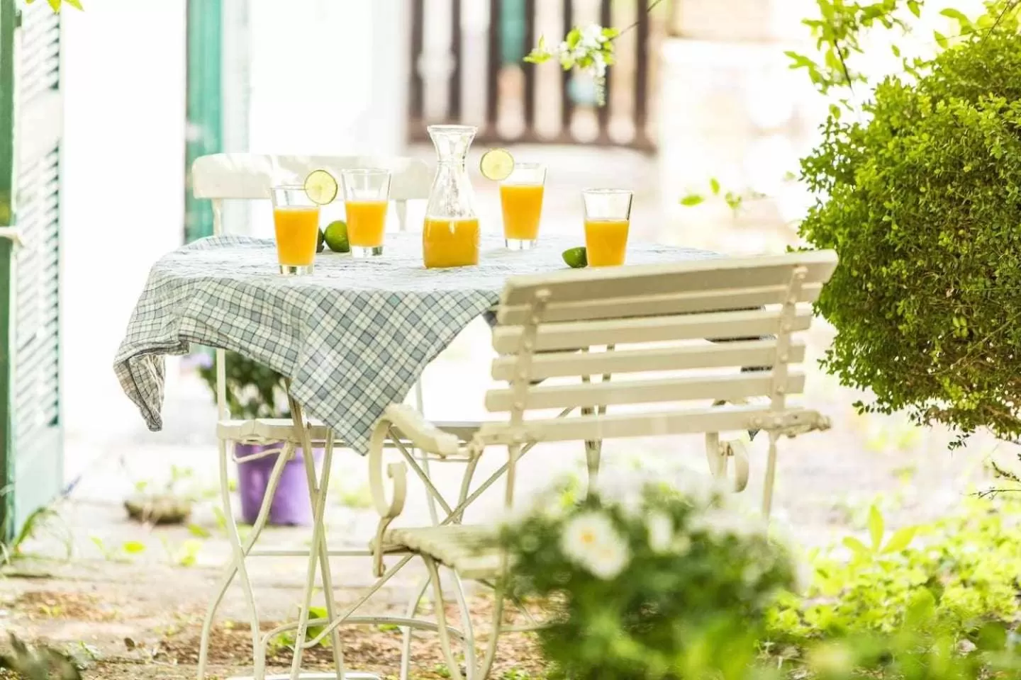 Double Room with Garden View in B&B - ComeinSicily CortedeiLimoni - Charming & Relaxing Luxury