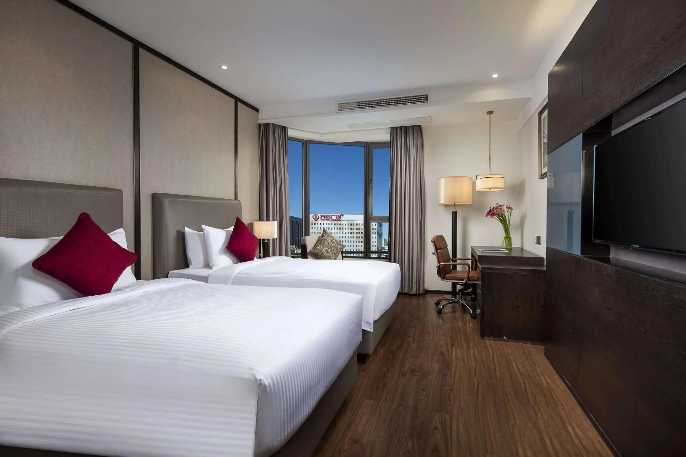 Photo of the whole room in Ramada Shanghai Songjiang