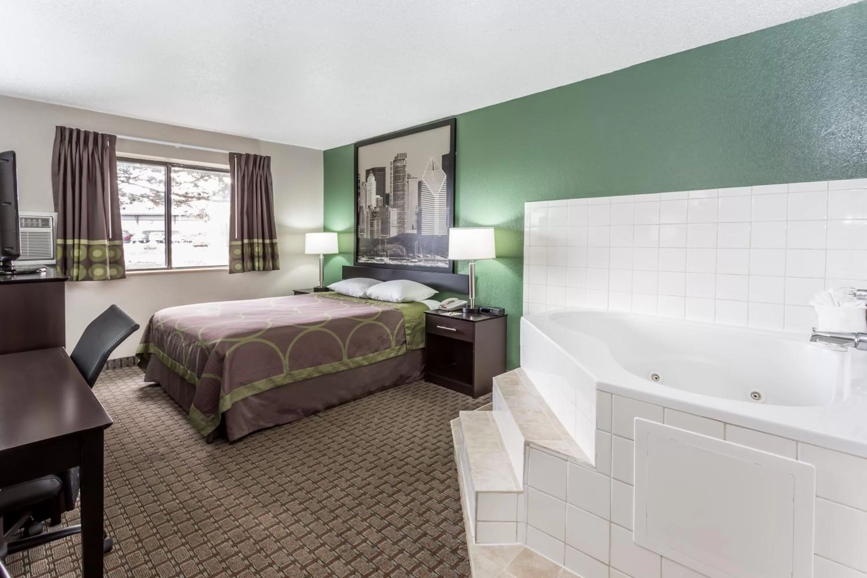 Bedroom, Bed in Super 8 by Wyndham Mundelein/Libertyville Area