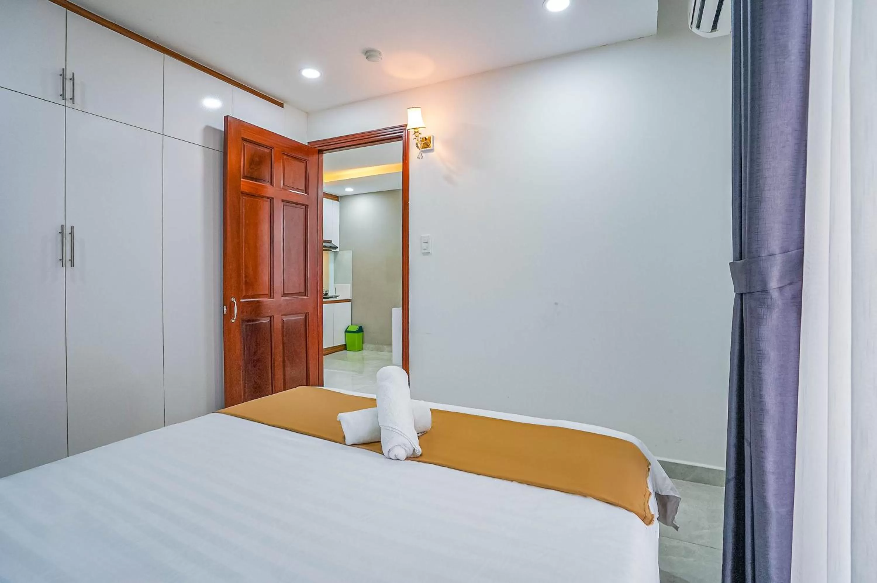 Bed in Spring Hill Apartment -The High Class