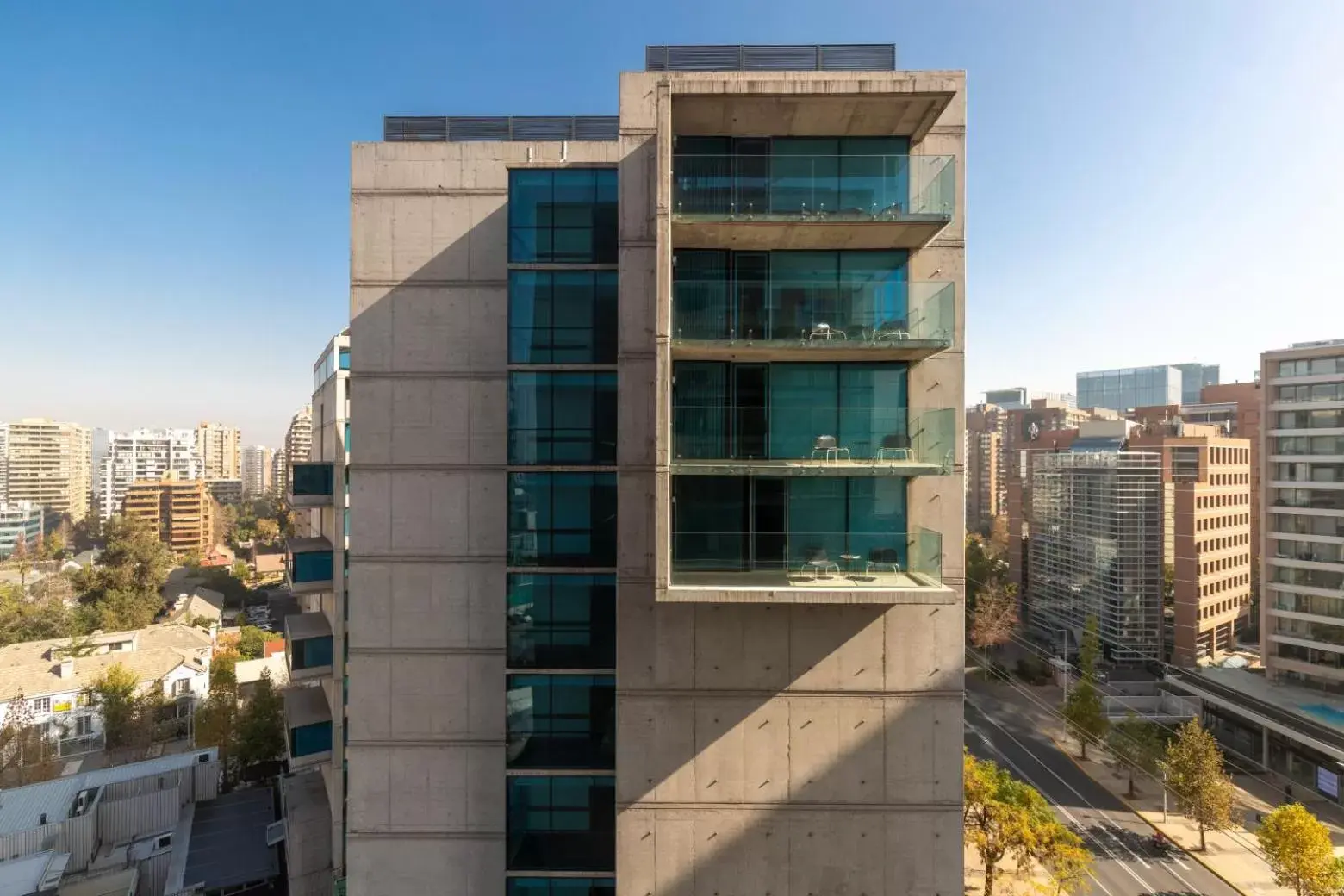 Property building in Best Western Premier Marina Las Condes Property building in Best Western Premier Marina Las Condes