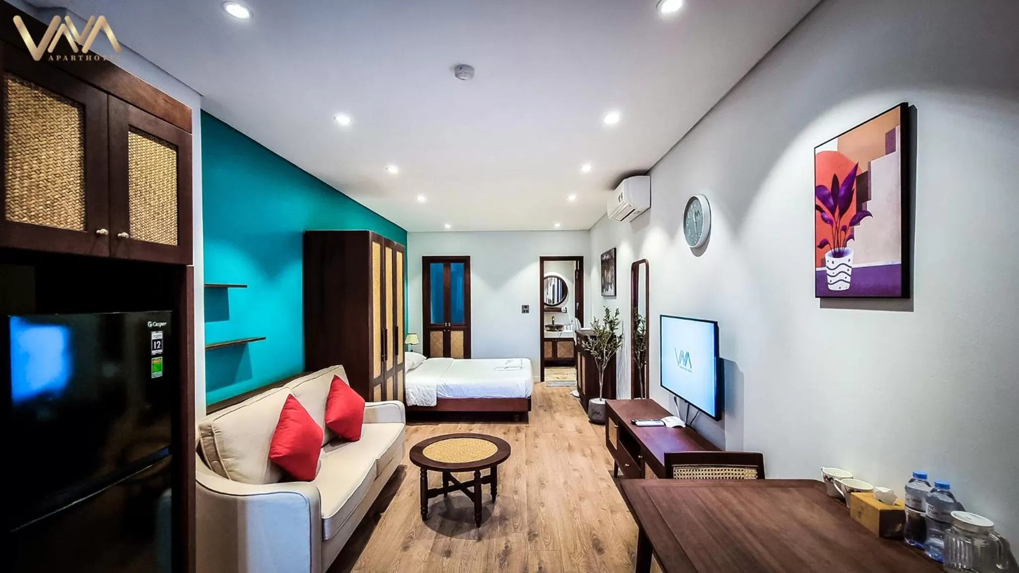 Living room, Bed in VNAHOMES APARTHOTEL